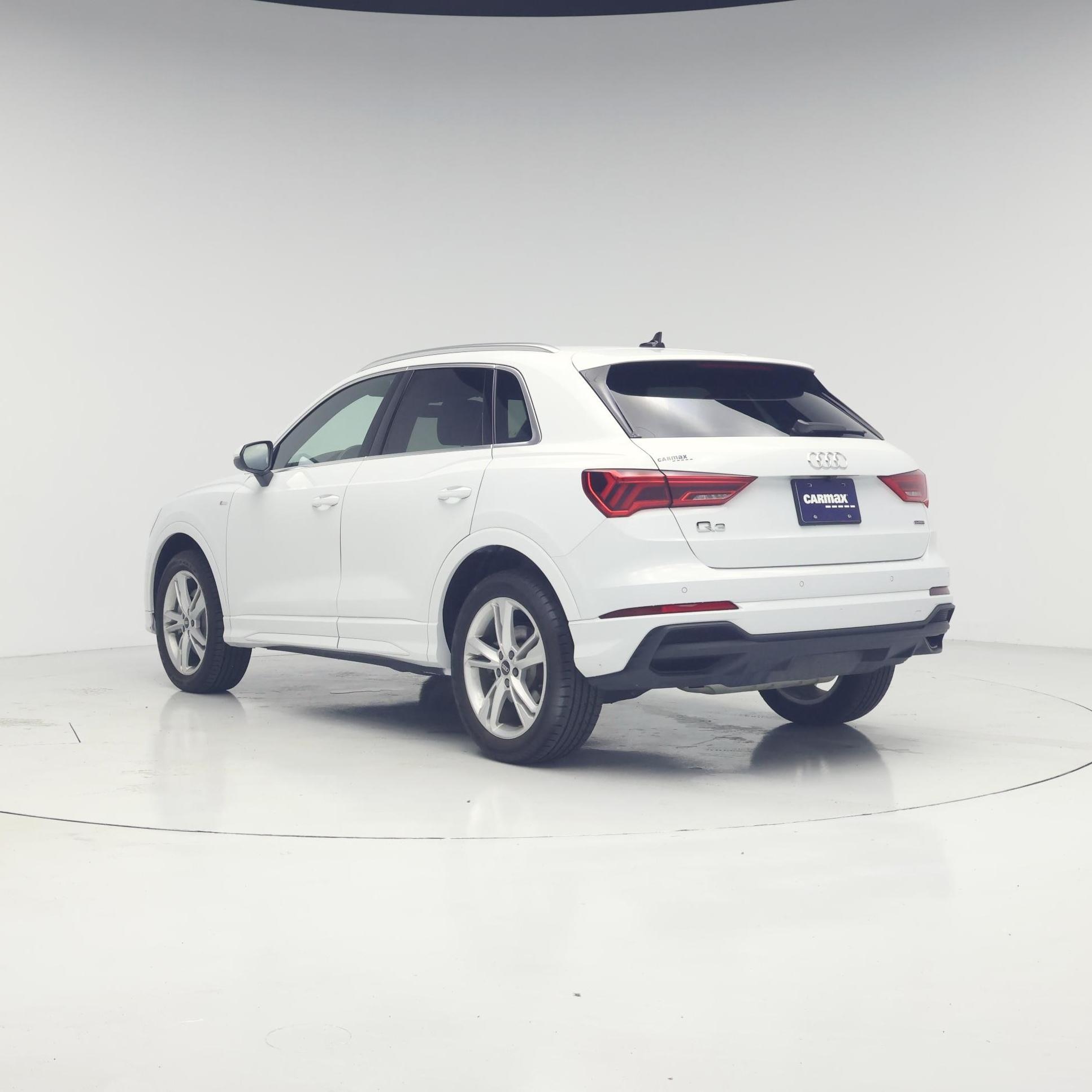 Thumbnail: 2023 Audi Q3 - 2
