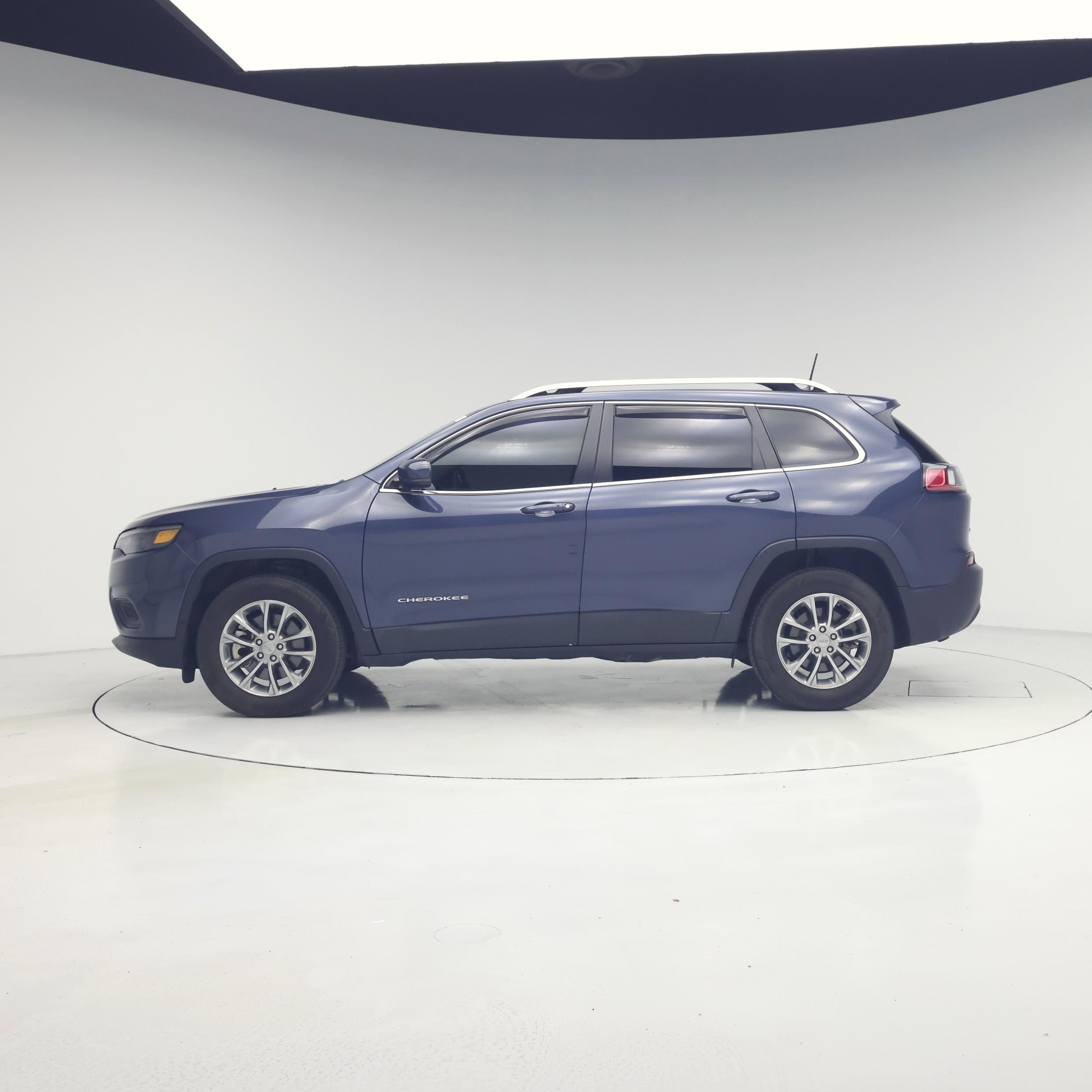 Thumbnail: 2021 Jeep Cherokee - 3
