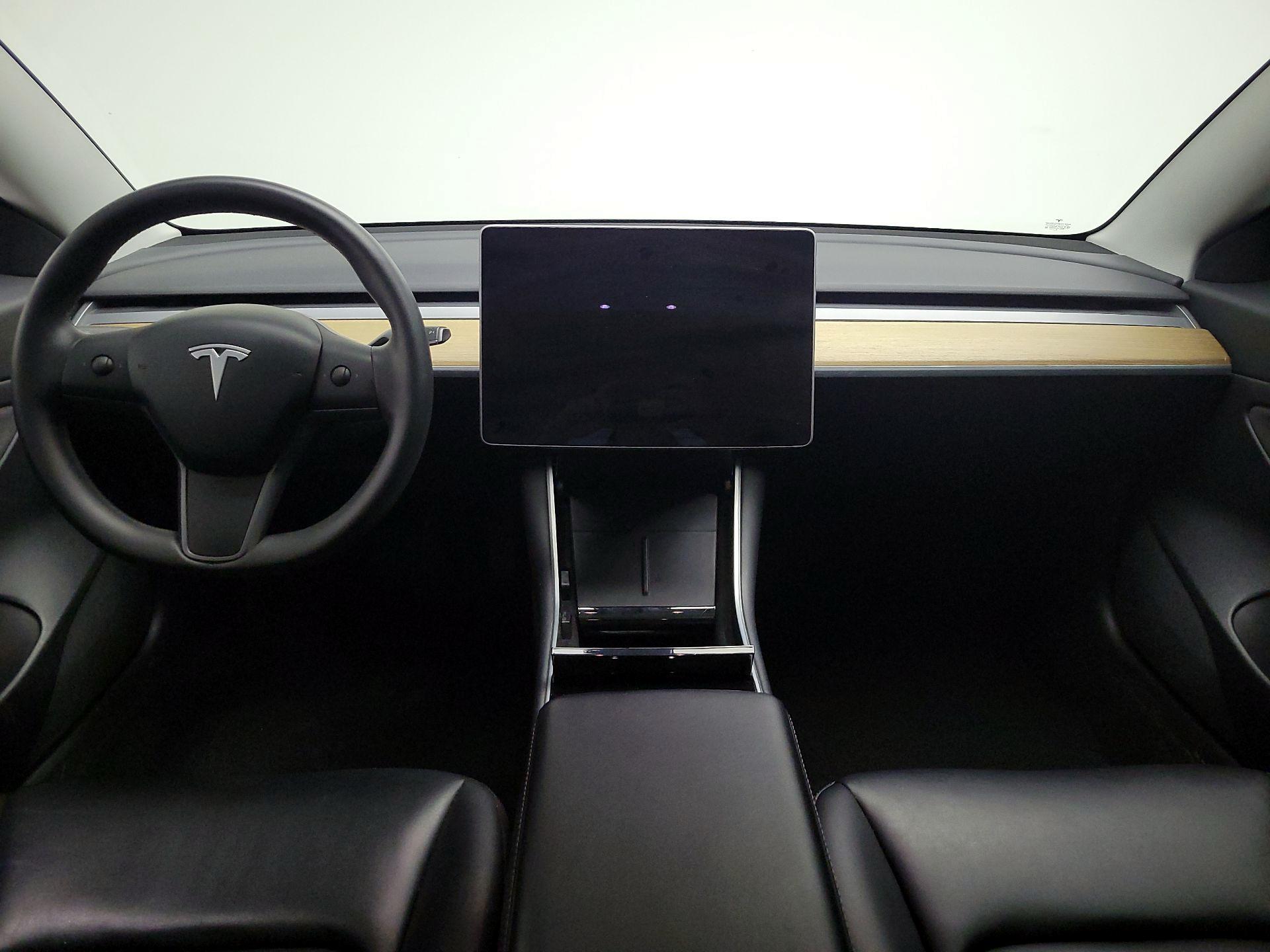 Thumbnail: 2020 Tesla Model 3 - 9