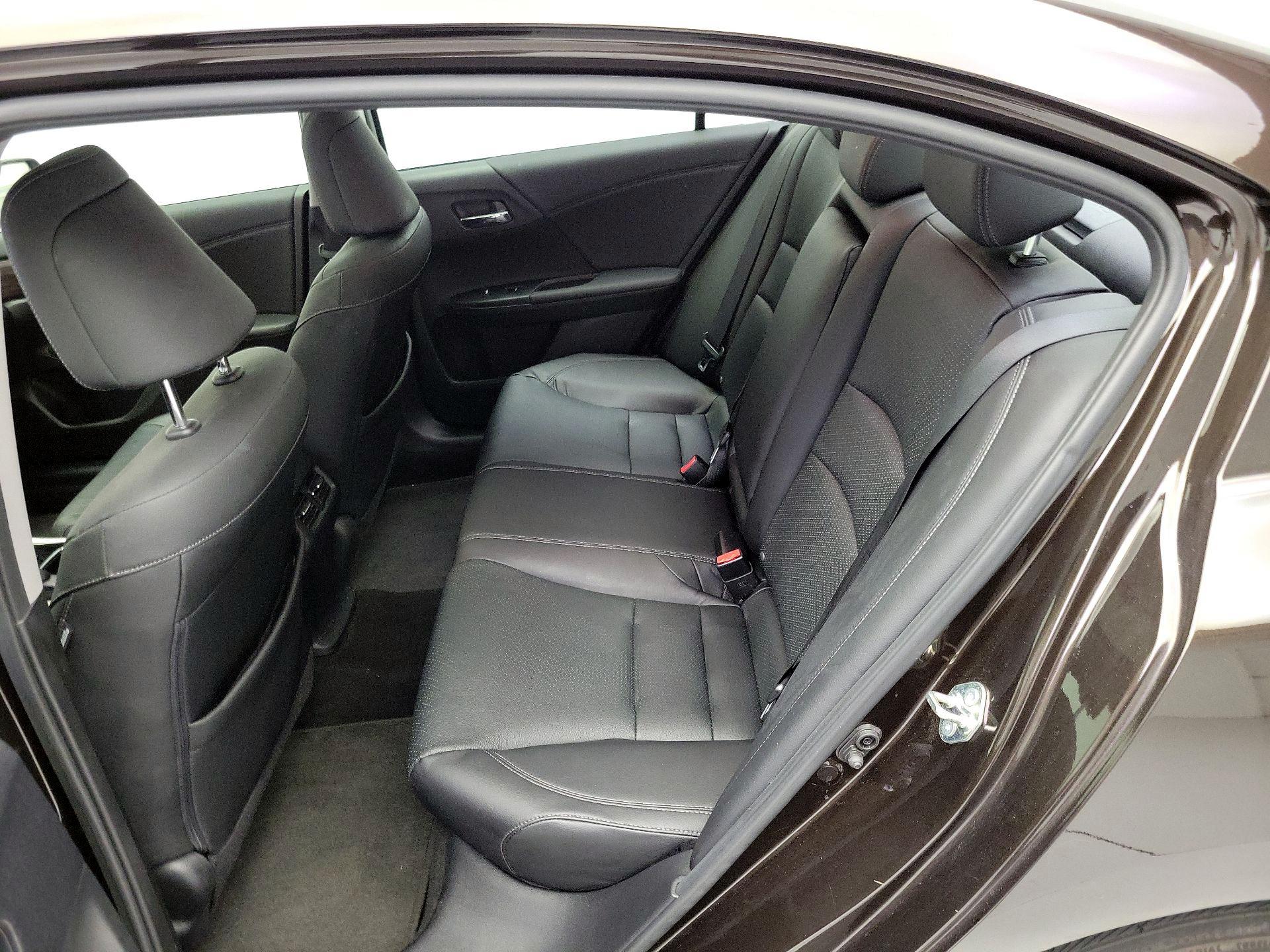 Thumbnail: 2017 Honda Accord - 20