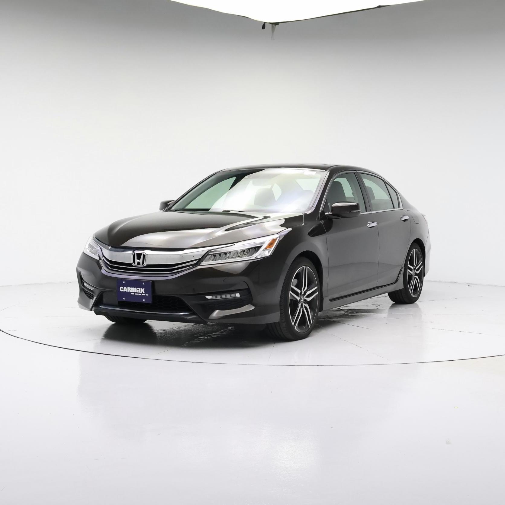 Thumbnail: 2017 Honda Accord - 4
