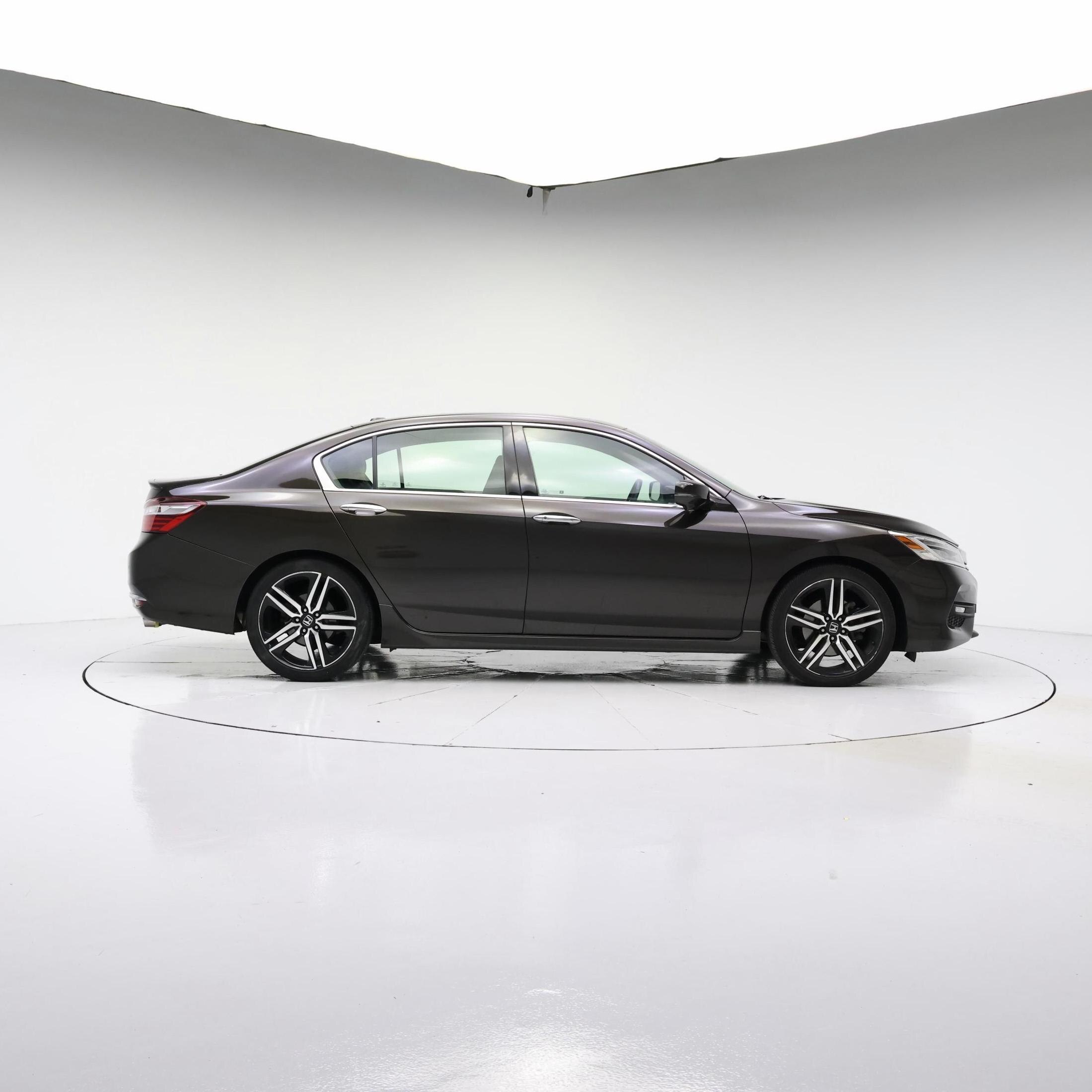 Thumbnail: 2017 Honda Accord - 7