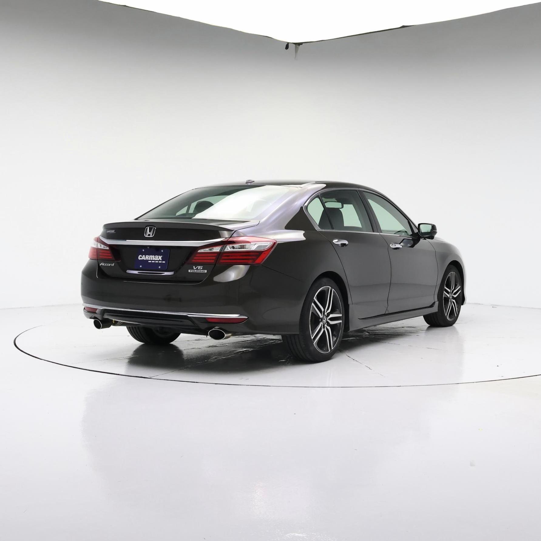 Thumbnail: 2017 Honda Accord - 8