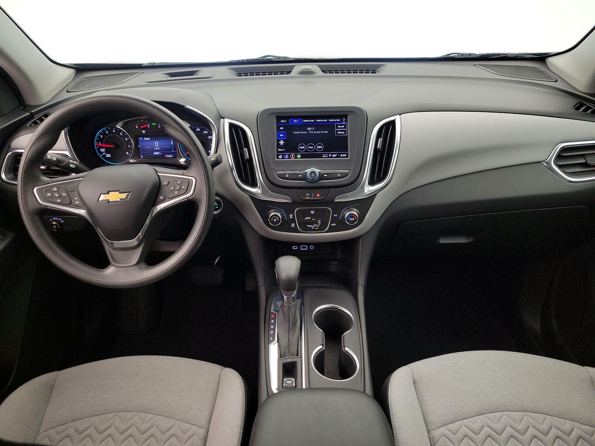 Thumbnail: 2022 Chevrolet Equinox - 9