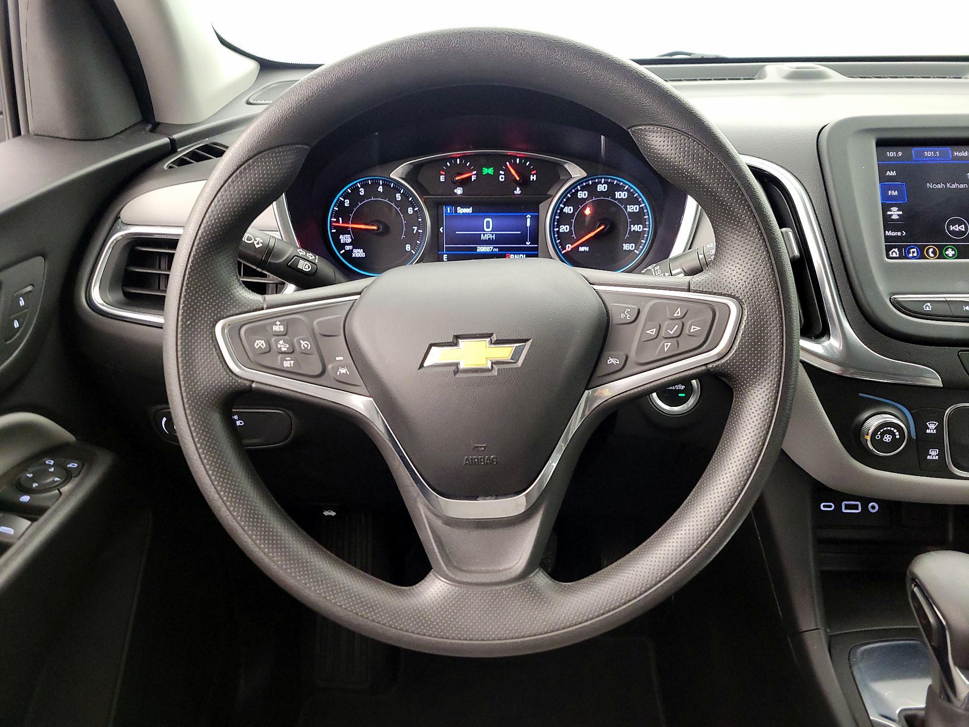Thumbnail: 2022 Chevrolet Equinox - 10