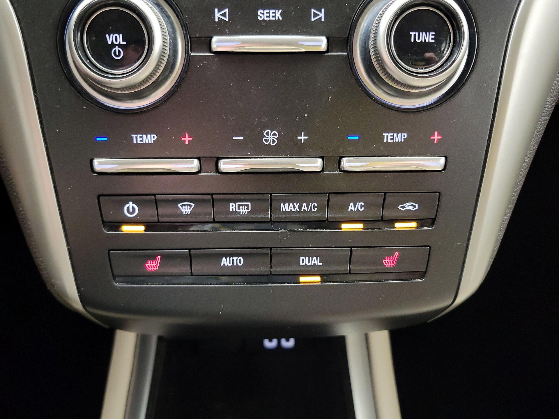 Thumbnail: 2019 Lincoln MKC - 16
