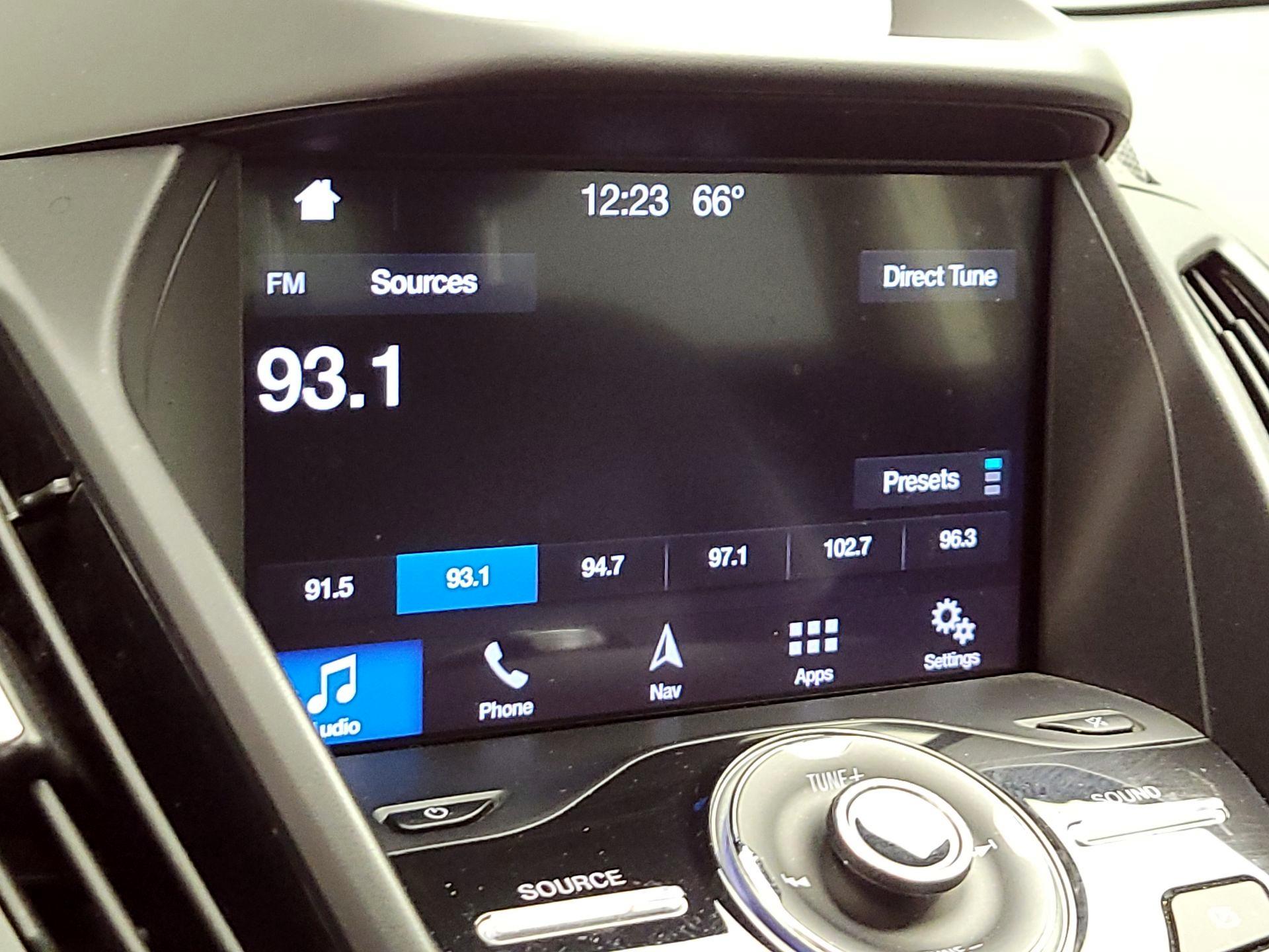 Thumbnail: 2019 Ford Escape - 16