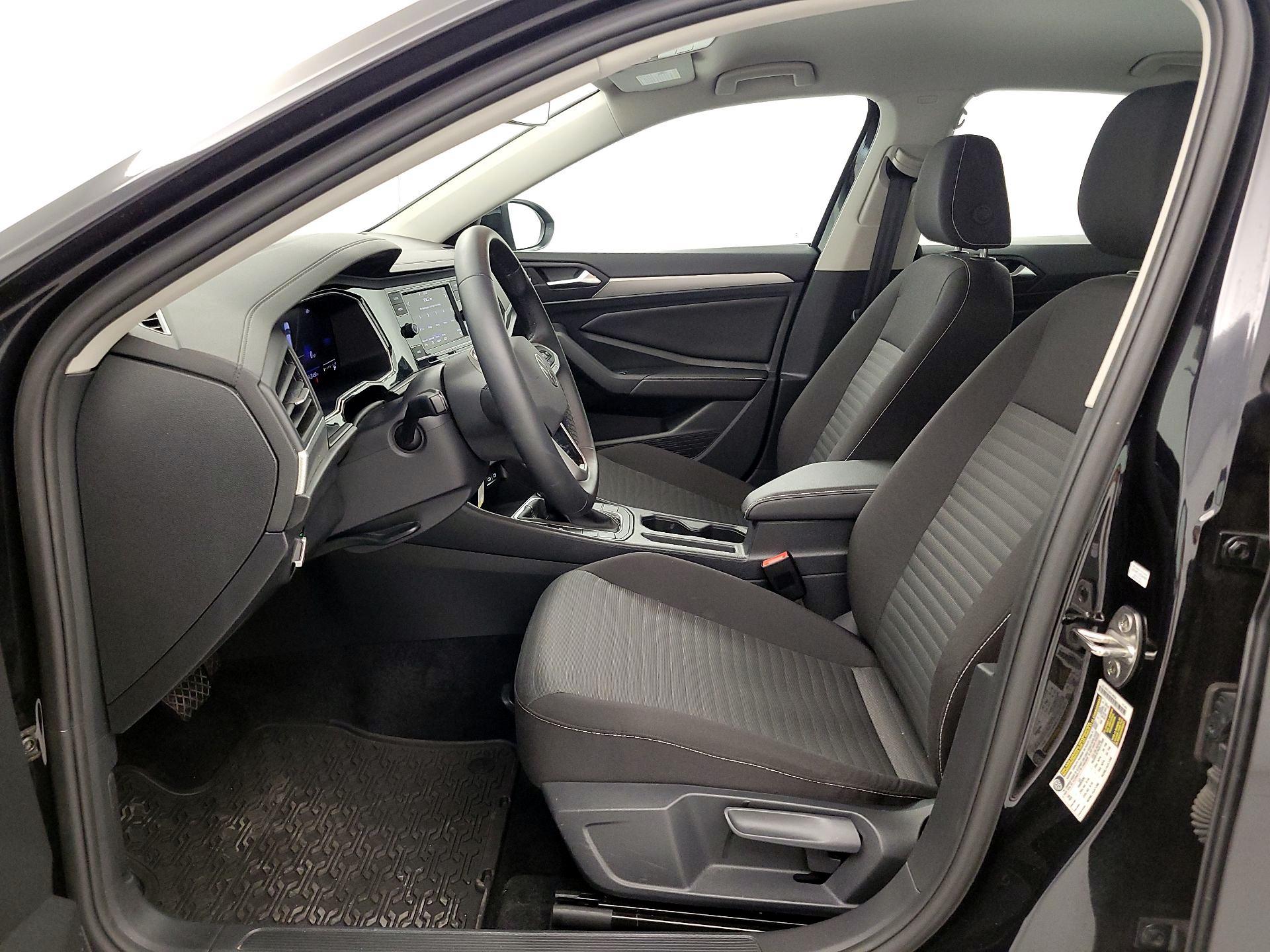 Thumbnail: 2024 Volkswagen Jetta - 11
