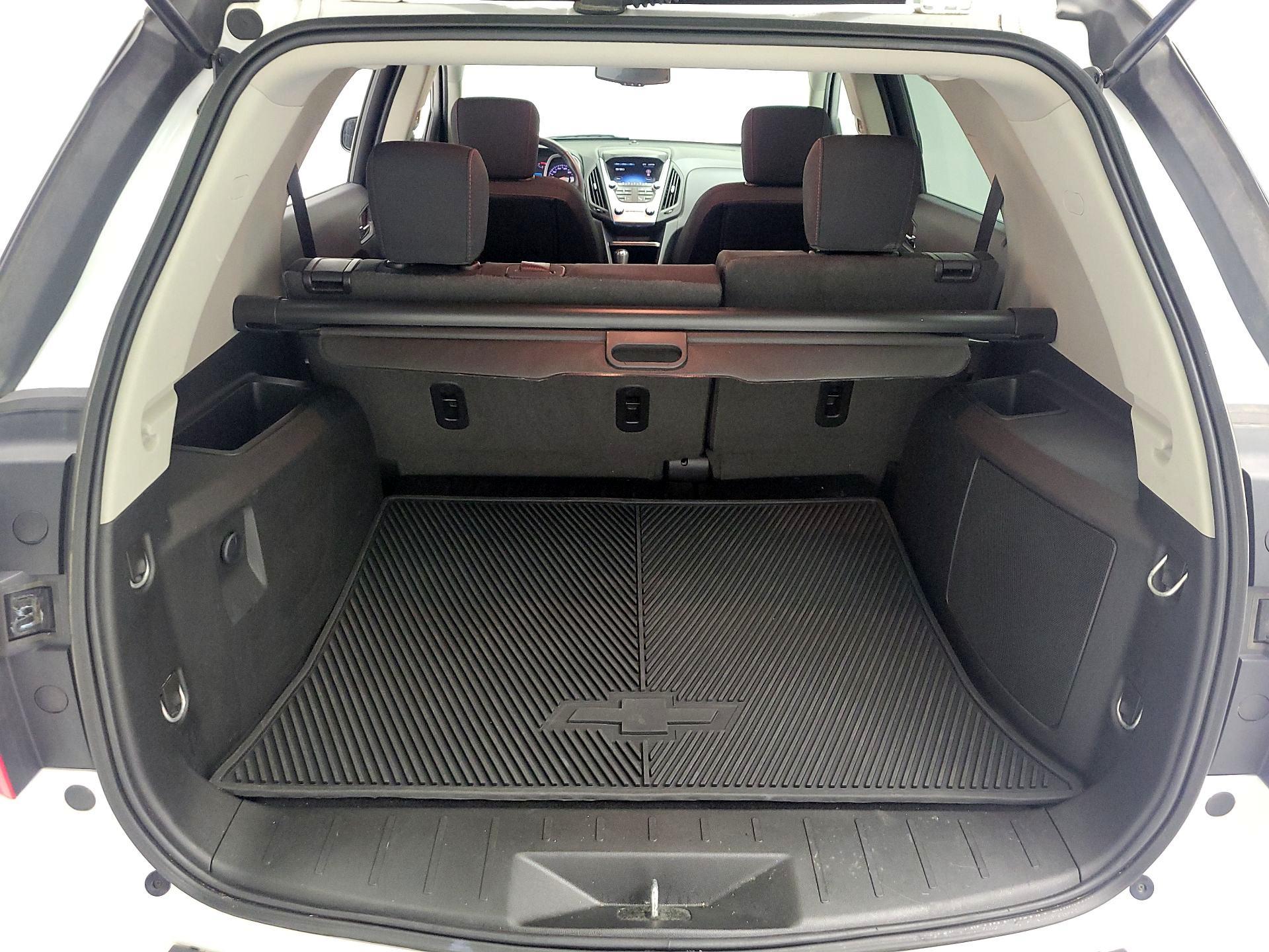 Thumbnail: 2017 Chevrolet Equinox - 18