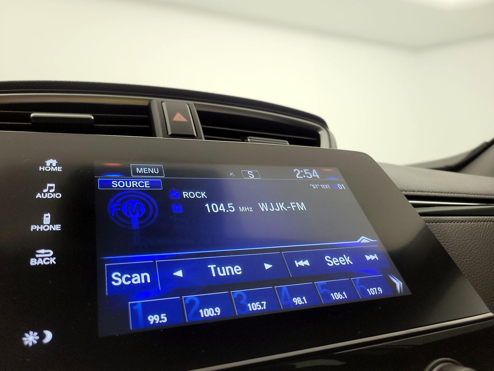Thumbnail: 2019 Honda CR-V - 15