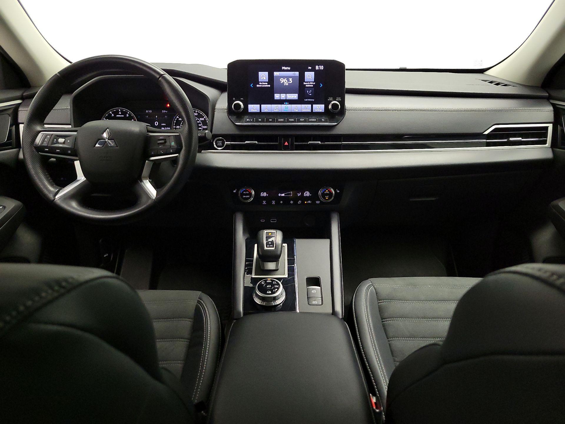 Thumbnail: 2022 Mitsubishi Outlander - 9
