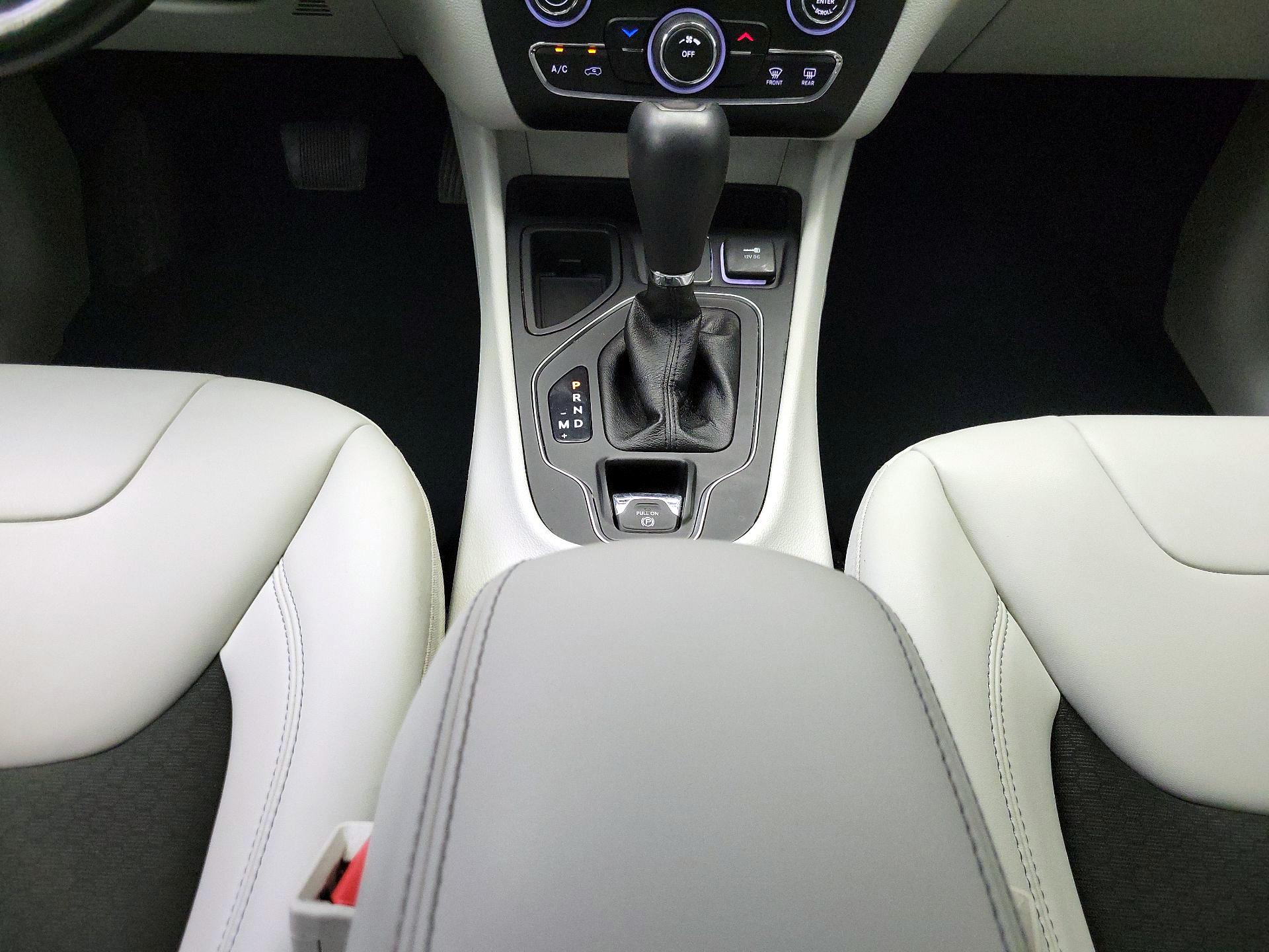 Thumbnail: 2021 Jeep Cherokee - 17