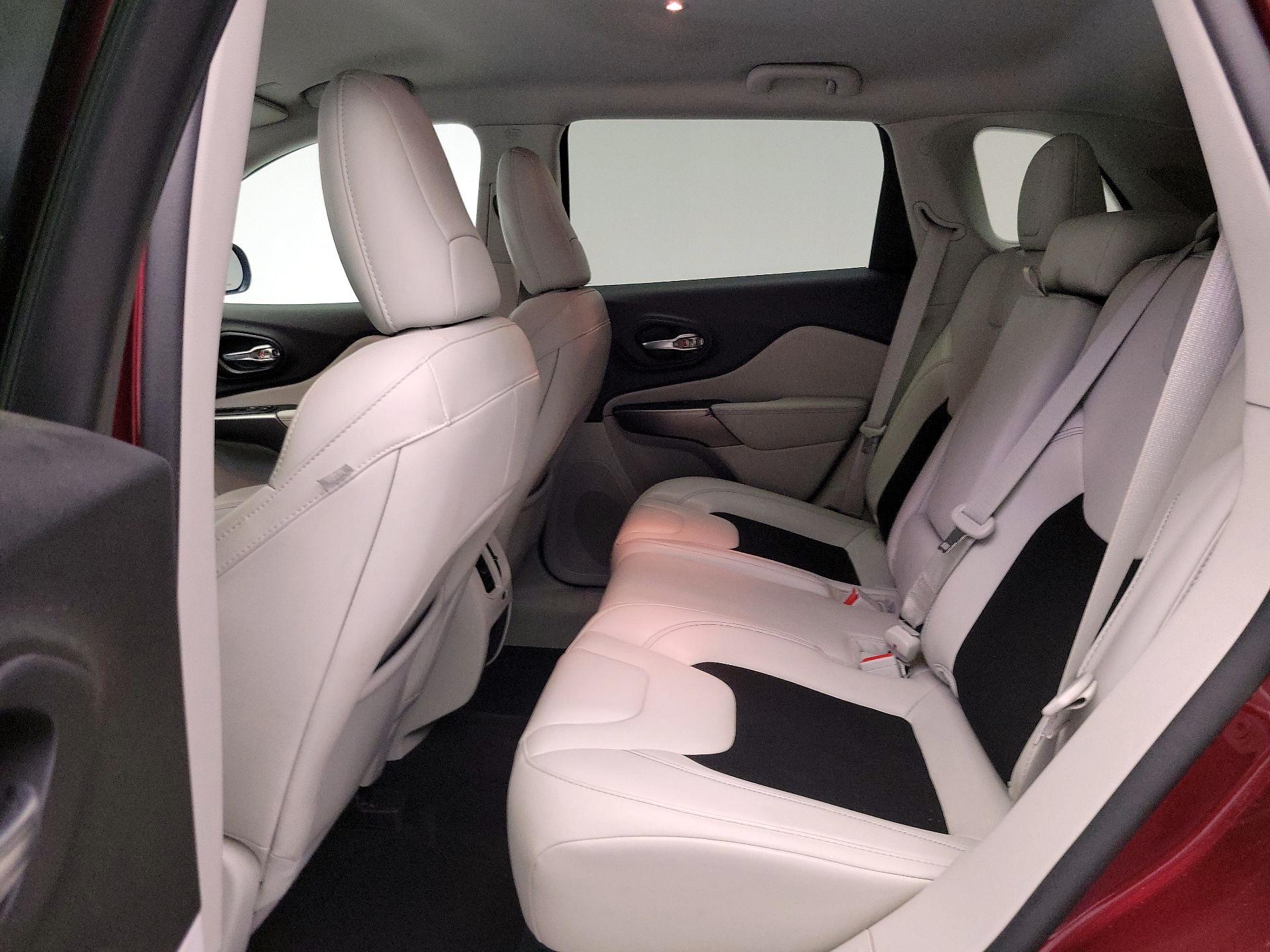 Thumbnail: 2021 Jeep Cherokee - 19