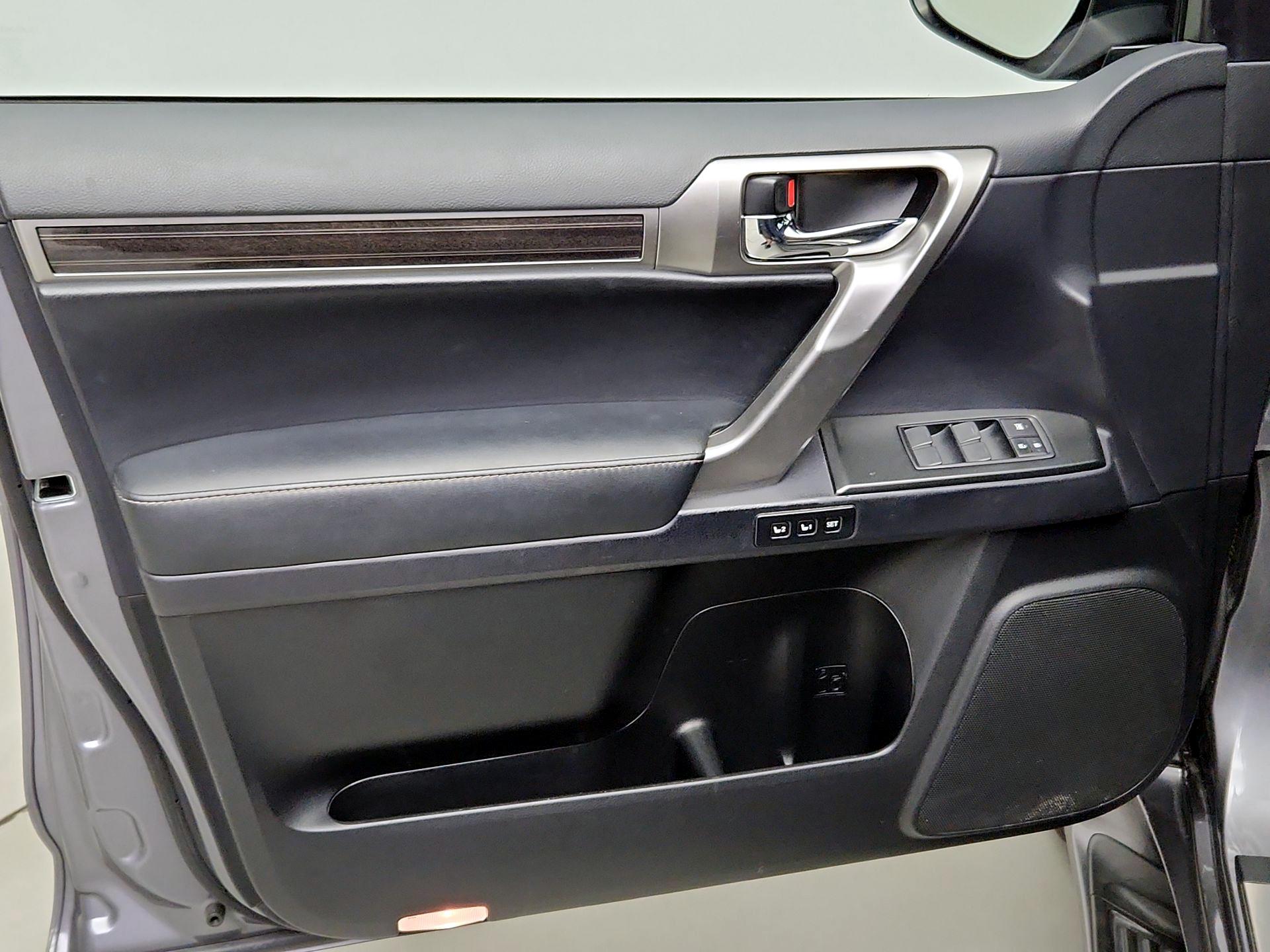 Thumbnail: 2023 Lexus GX - 12