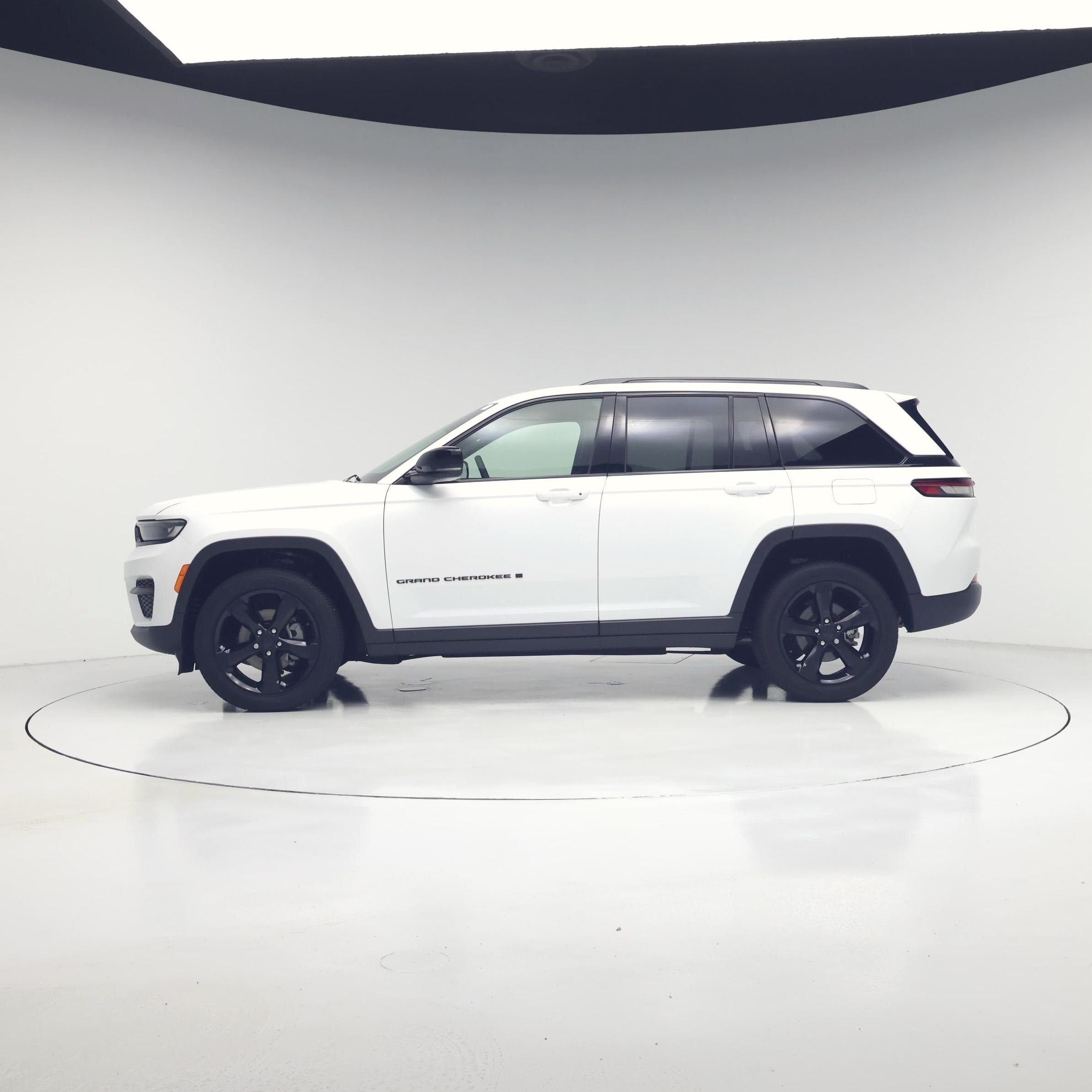 Thumbnail: 2025 Jeep Grand Cherokee - 3