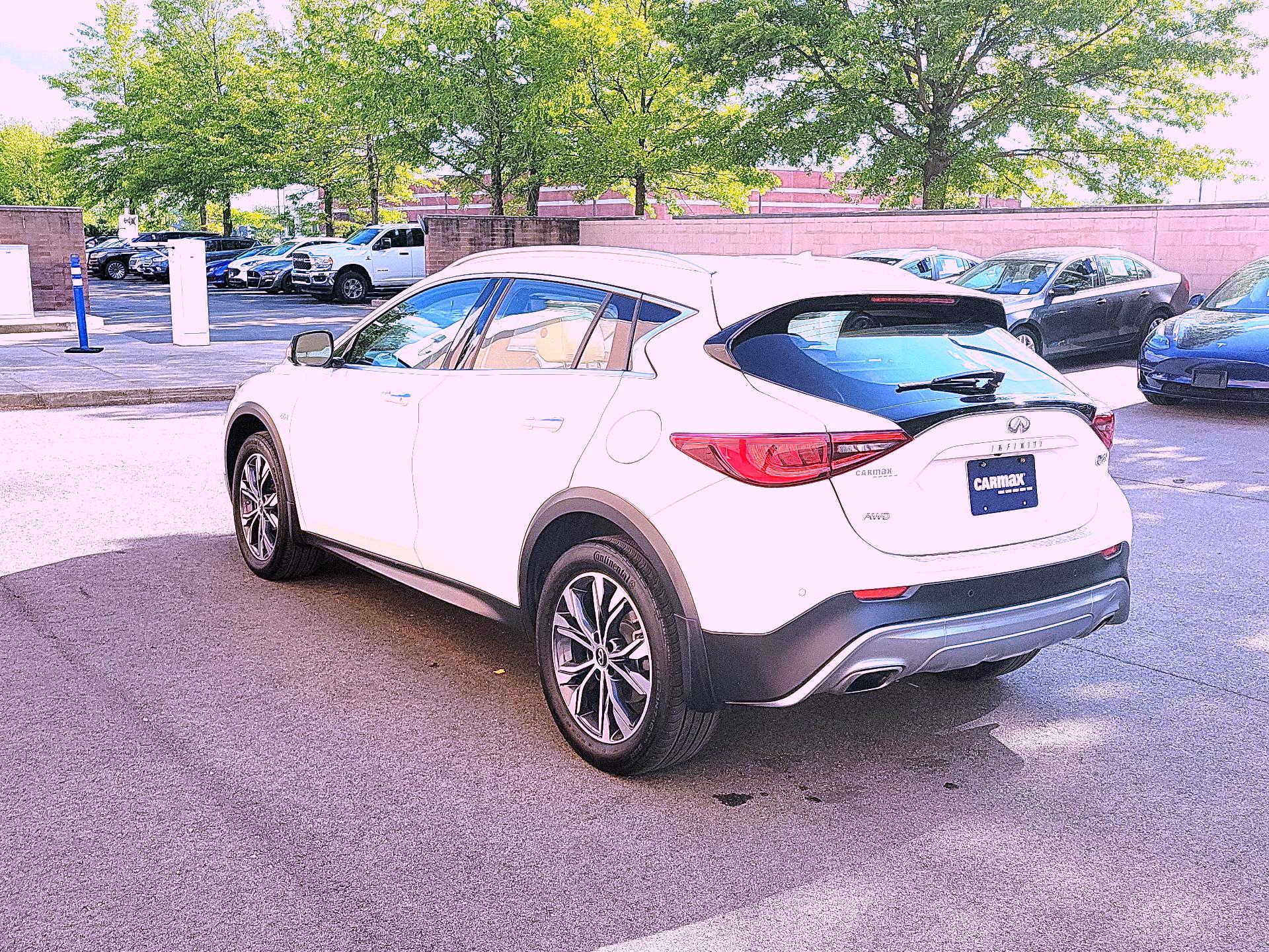Thumbnail: 2018 INFINITI QX30 - 7