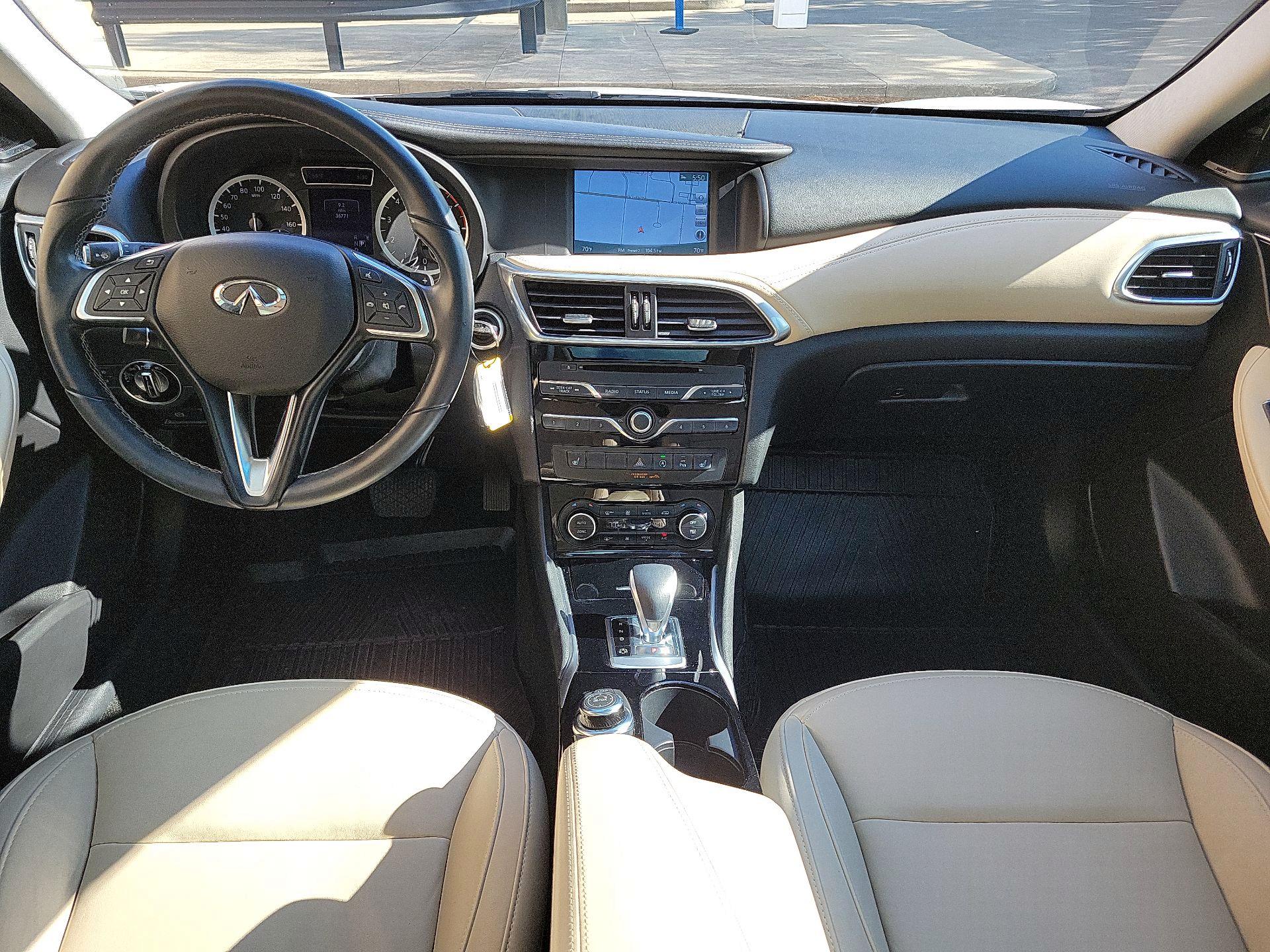 Thumbnail: 2018 INFINITI QX30 - 8