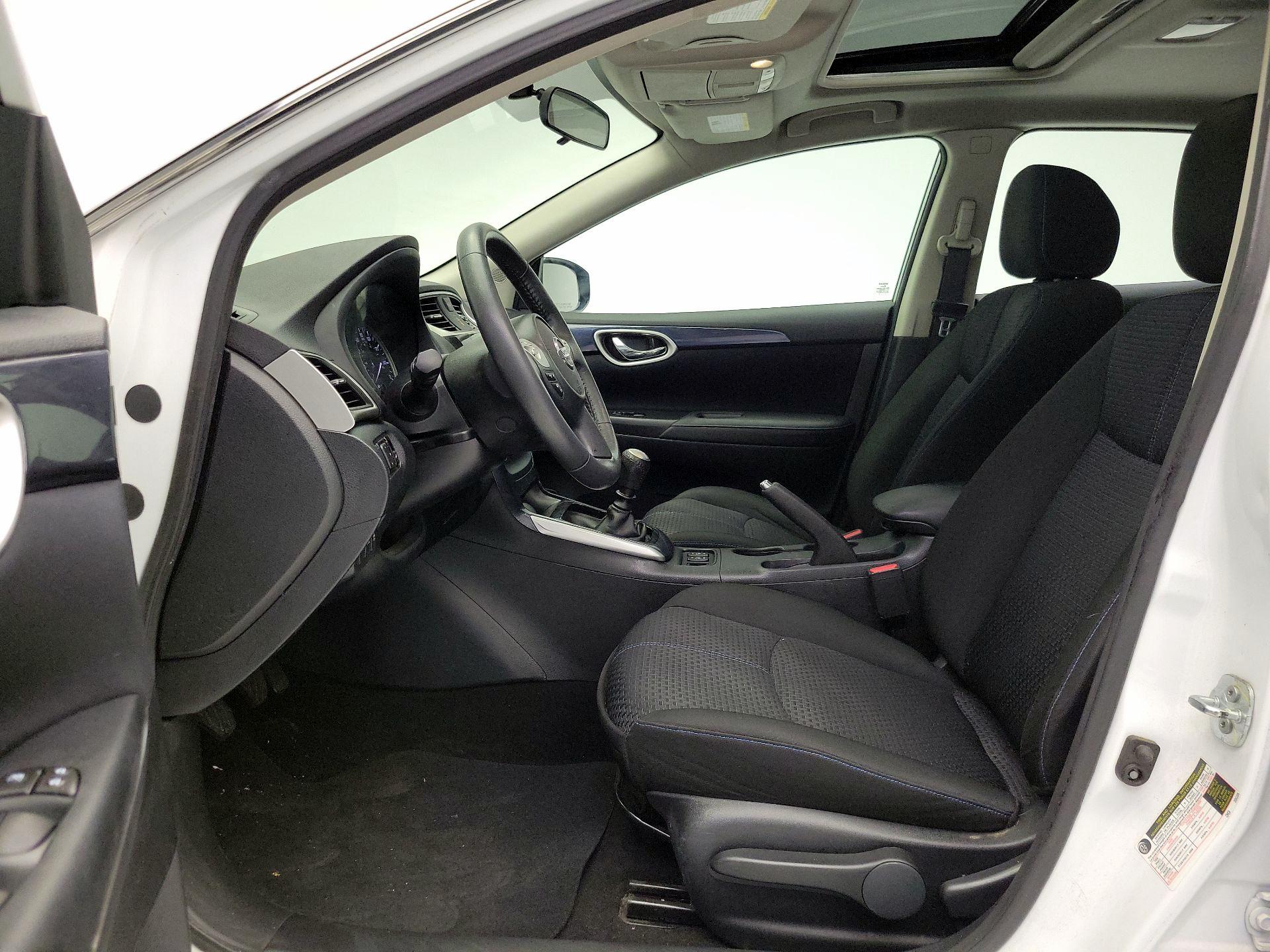 Thumbnail: 2017 Nissan Sentra - 11
