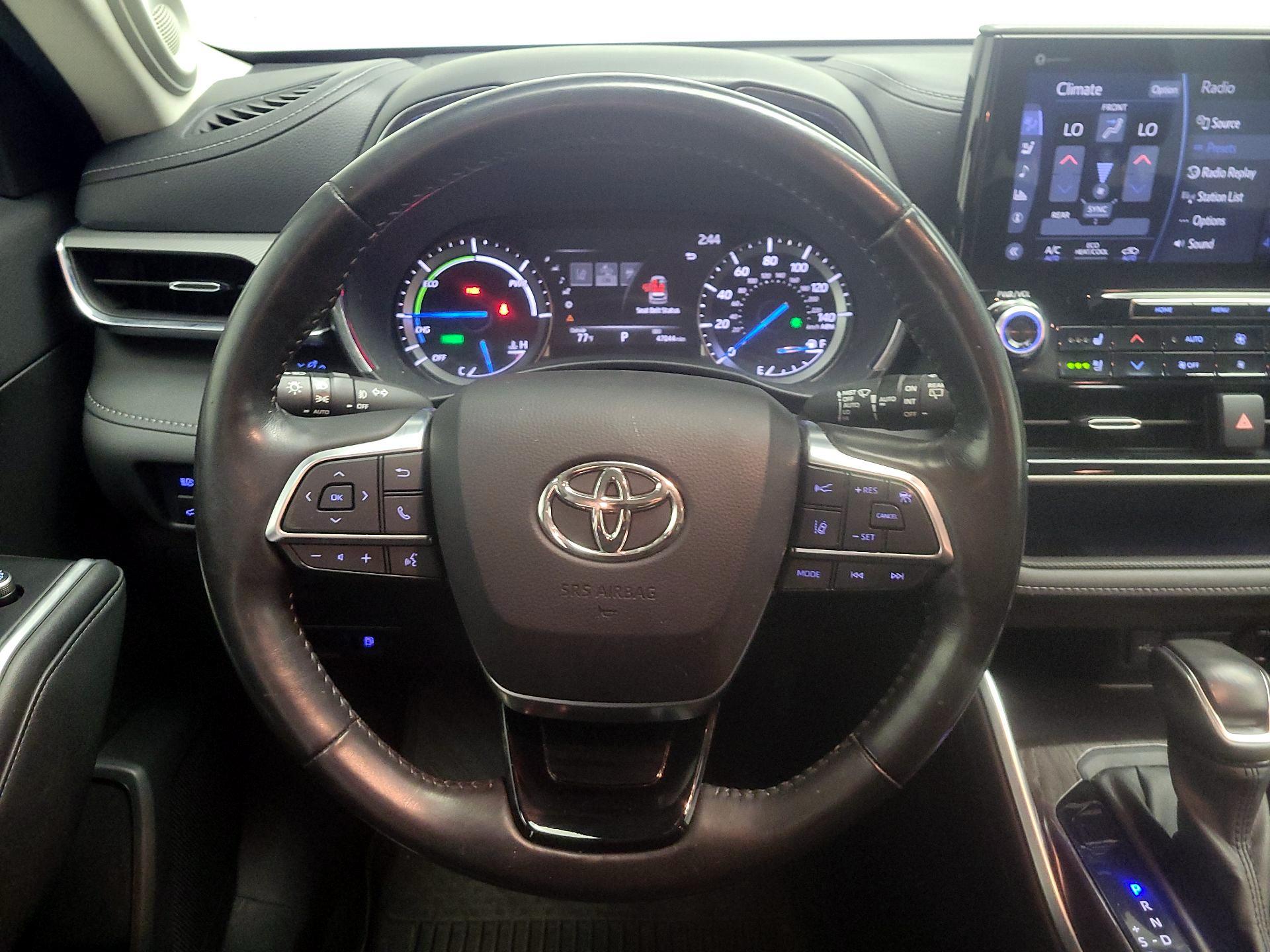 Thumbnail: 2021 Toyota Highlander - 10