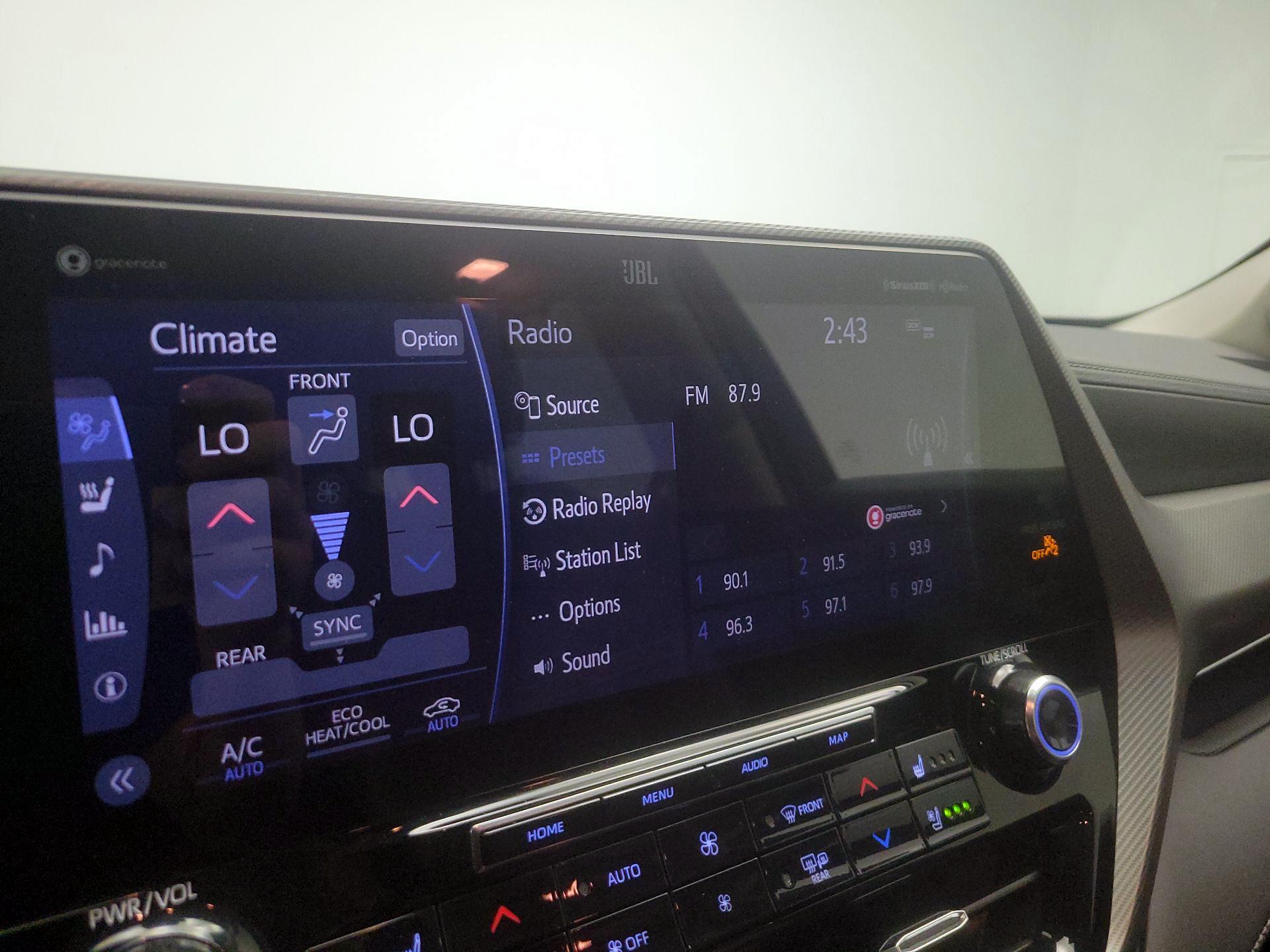 Thumbnail: 2021 Toyota Highlander - 13