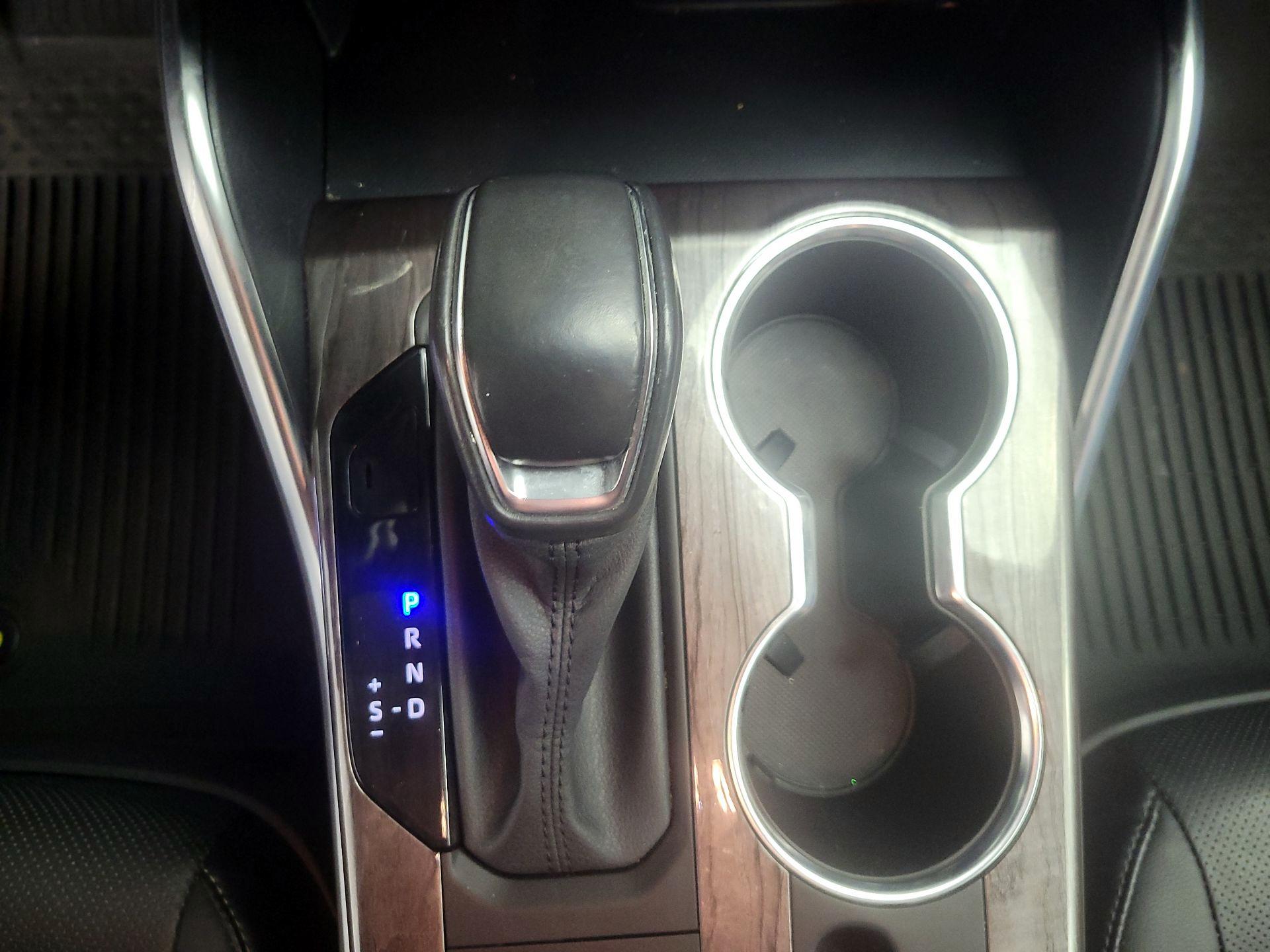 Thumbnail: 2021 Toyota Highlander - 15