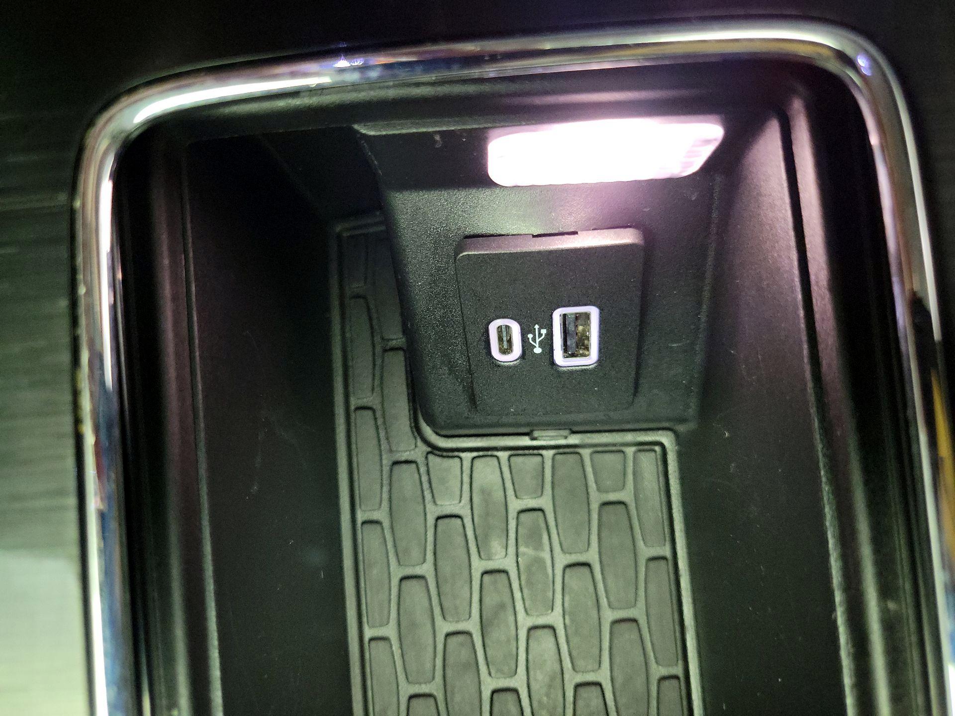 Thumbnail: 2024 Lincoln Aviator - 19