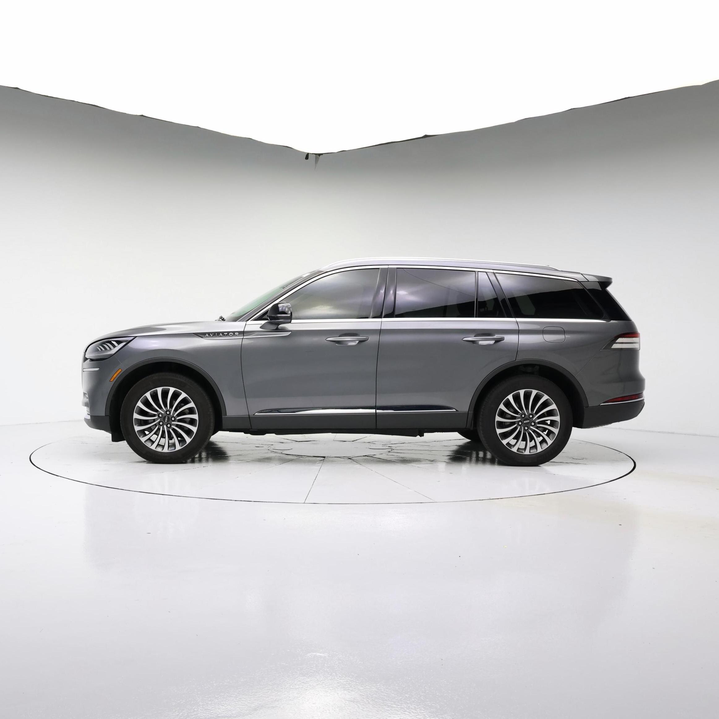 Thumbnail: 2024 Lincoln Aviator - 3