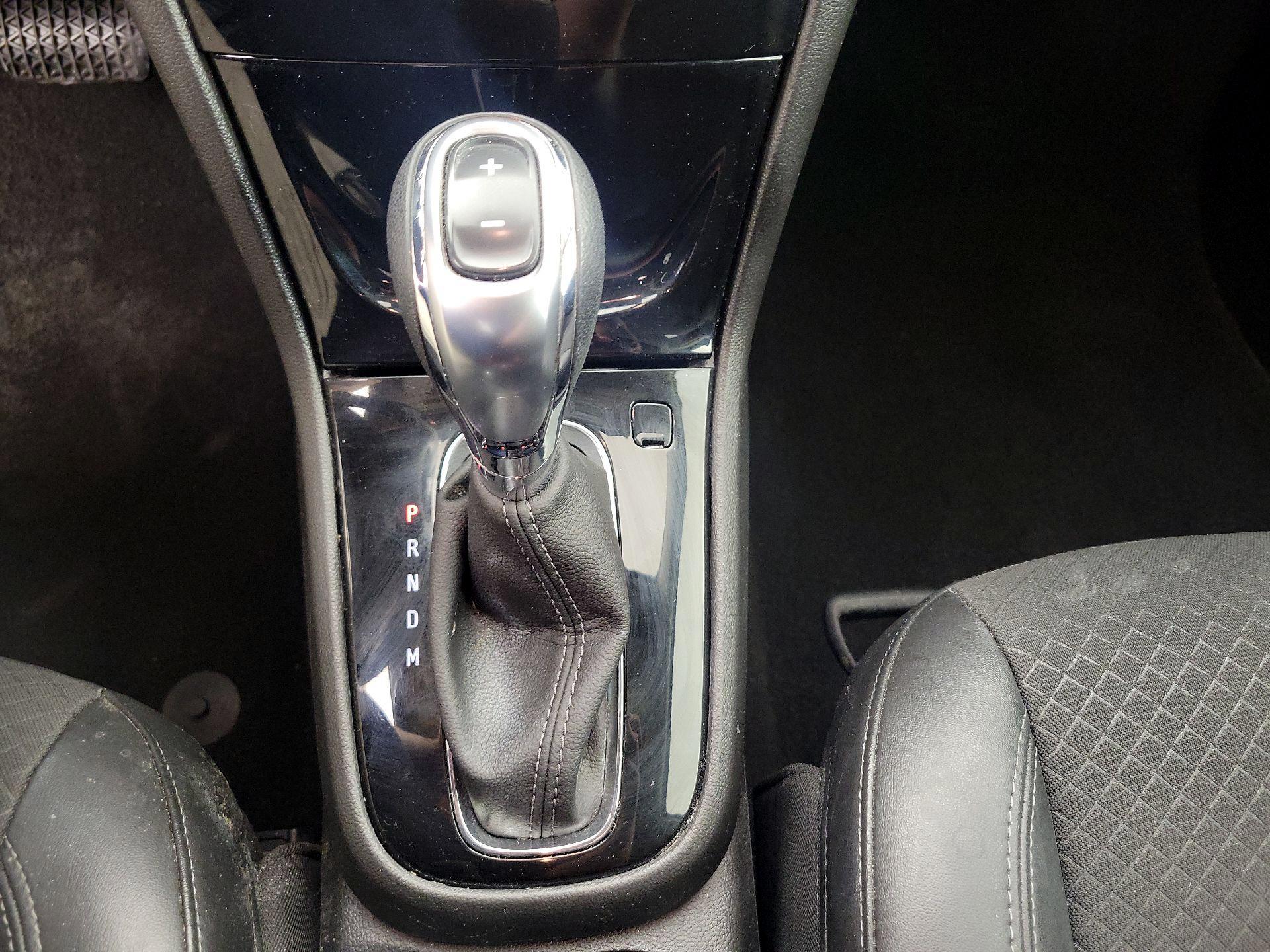 Thumbnail: 2021 Buick Encore - 17