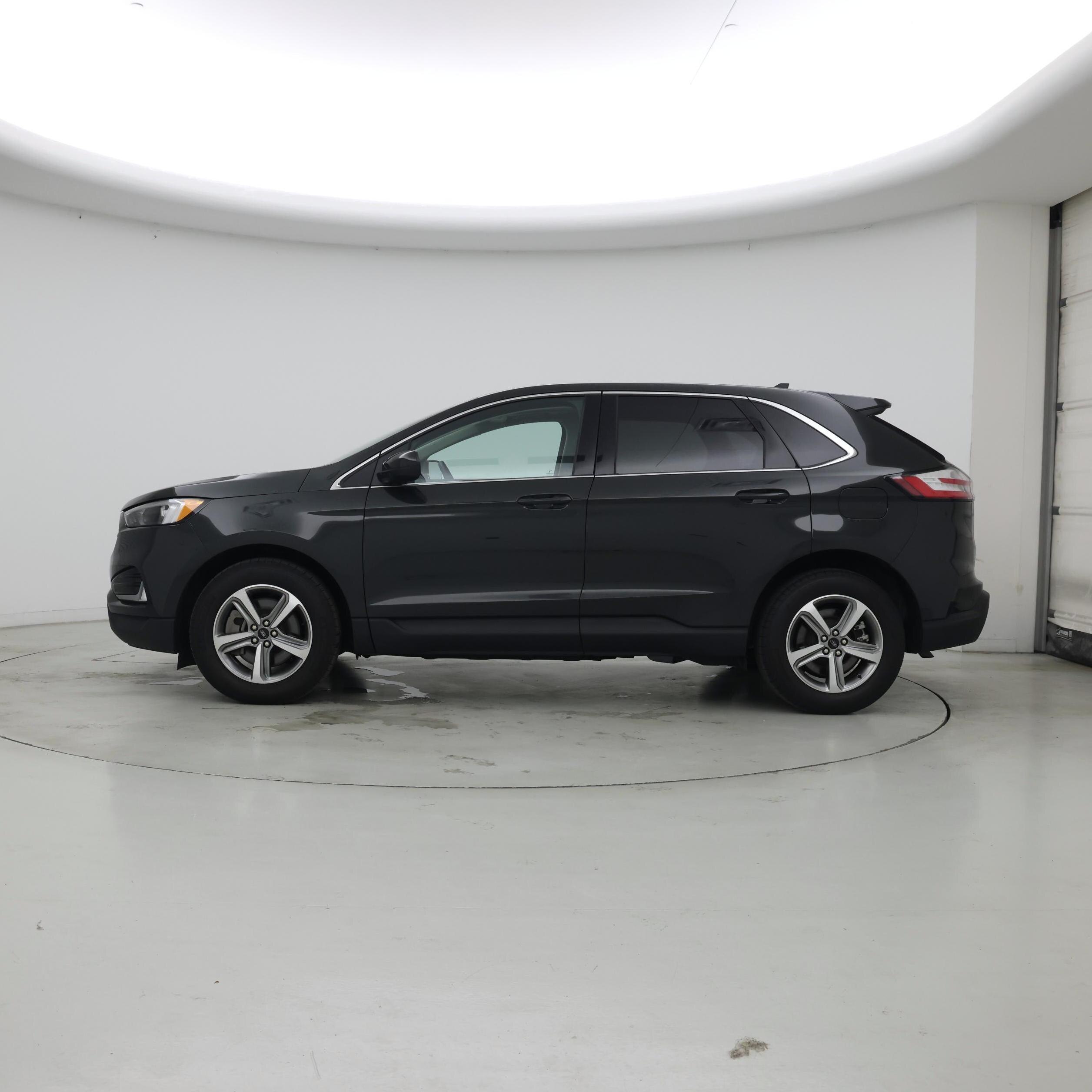 Thumbnail: 2023 Ford Edge - 3