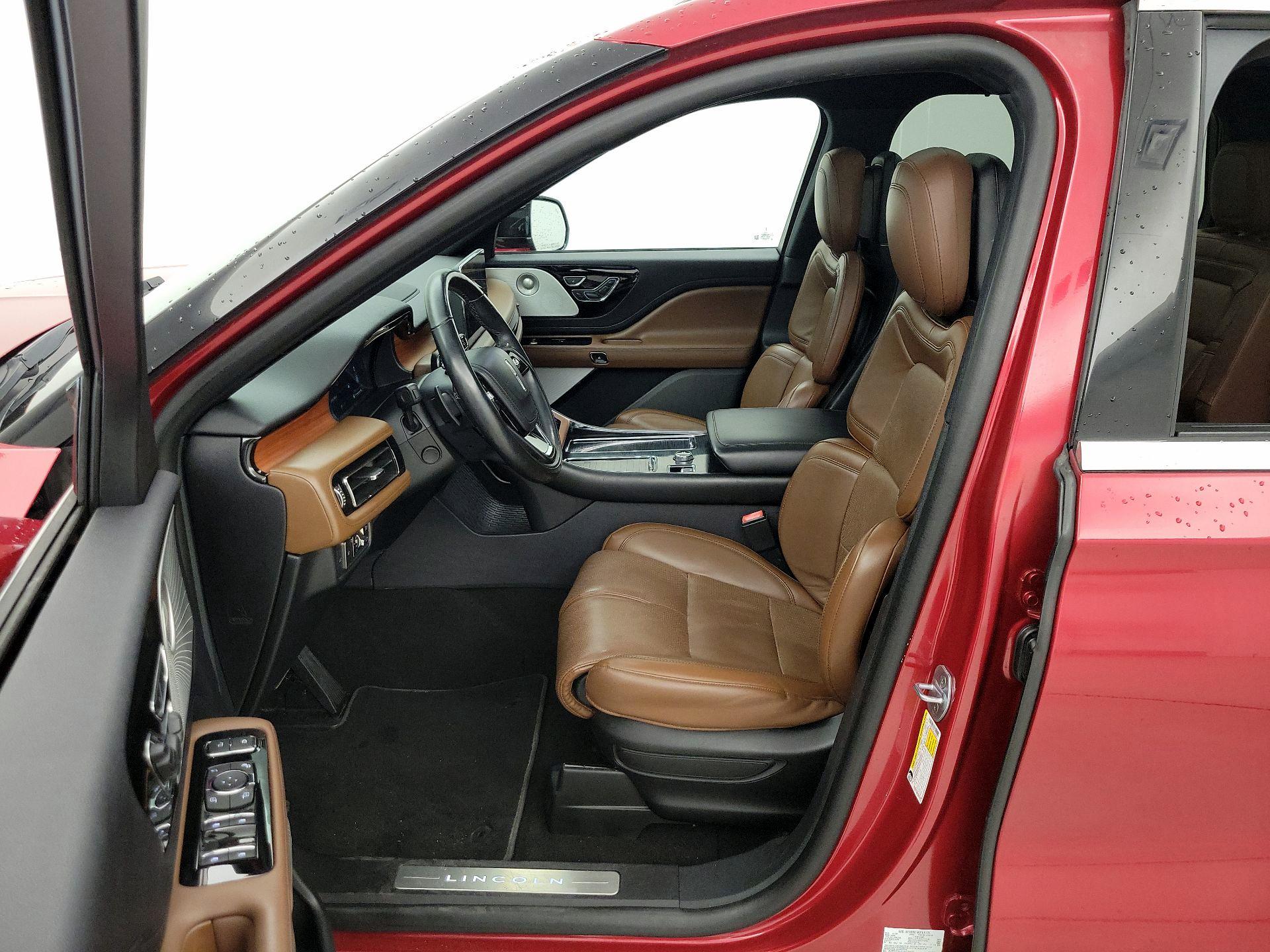 Thumbnail: 2020 Lincoln Aviator - 11