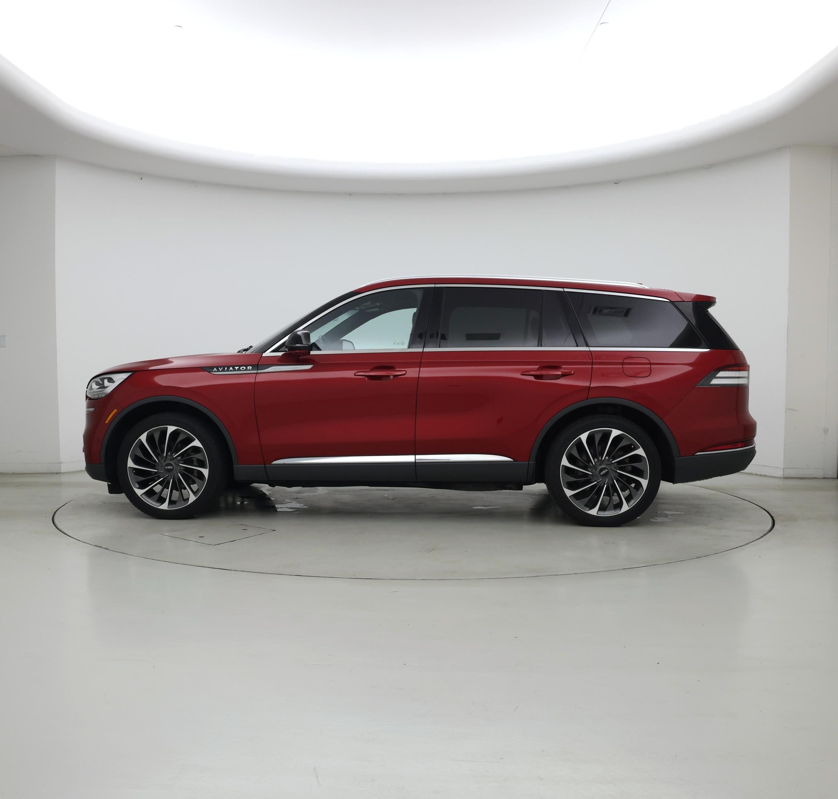 Thumbnail: 2020 Lincoln Aviator - 3