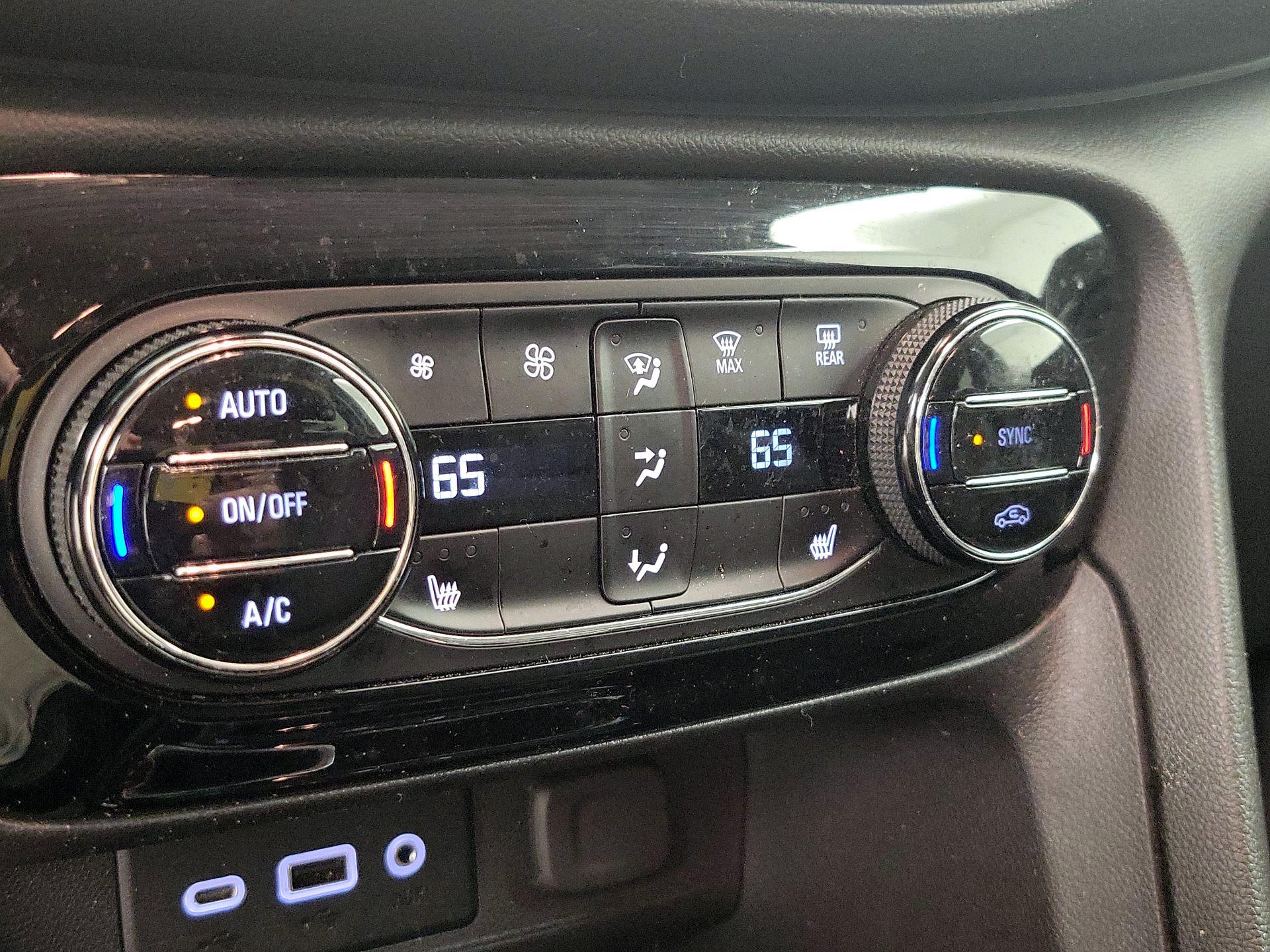 Thumbnail: 2020 Buick Encore GX - 16