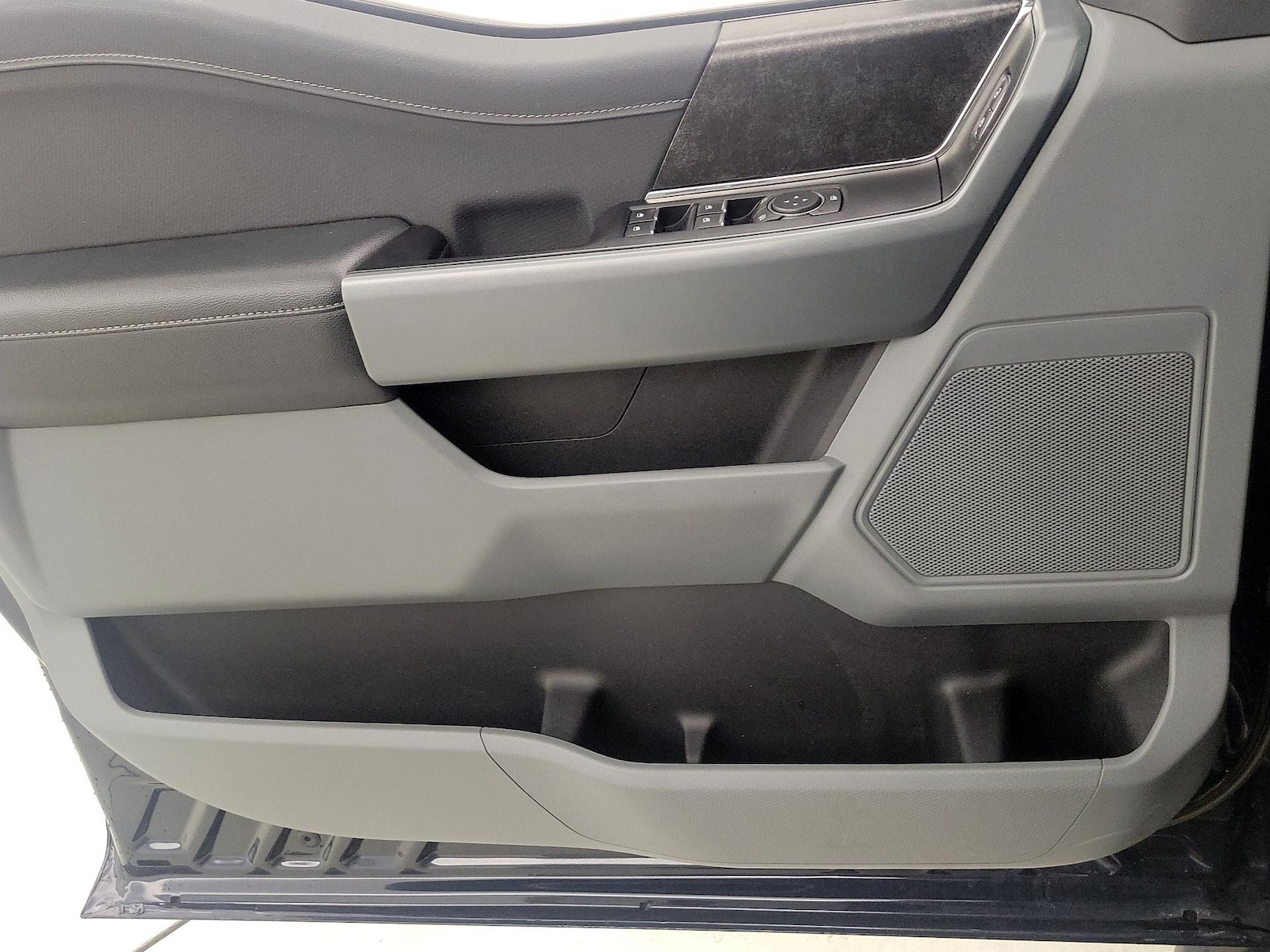2023 Ford F-150 XLT - Photo 13