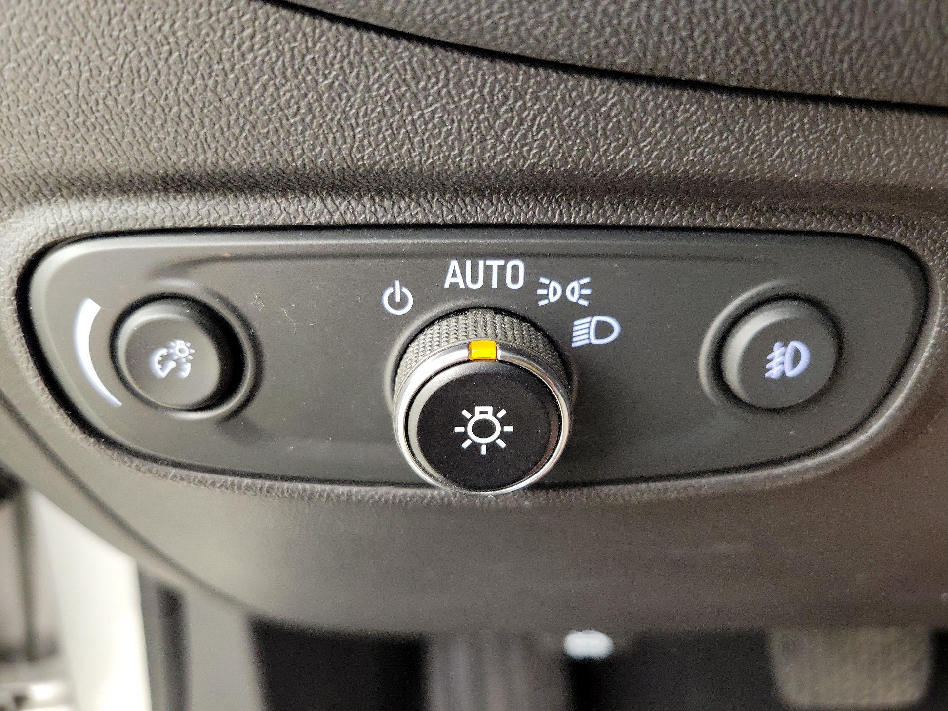 Thumbnail: 2021 Chevrolet Equinox - 13