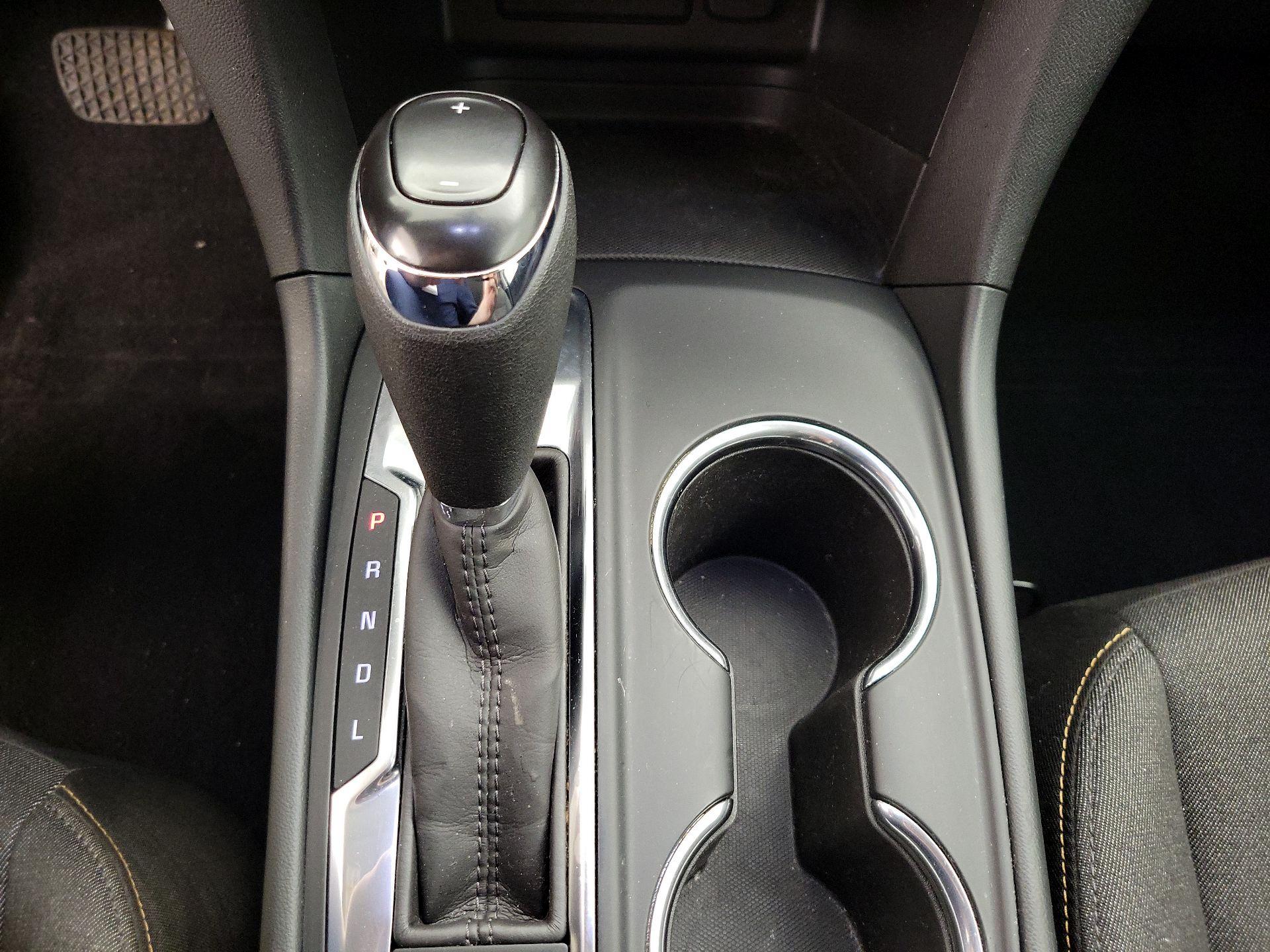 Thumbnail: 2021 Chevrolet Equinox - 17