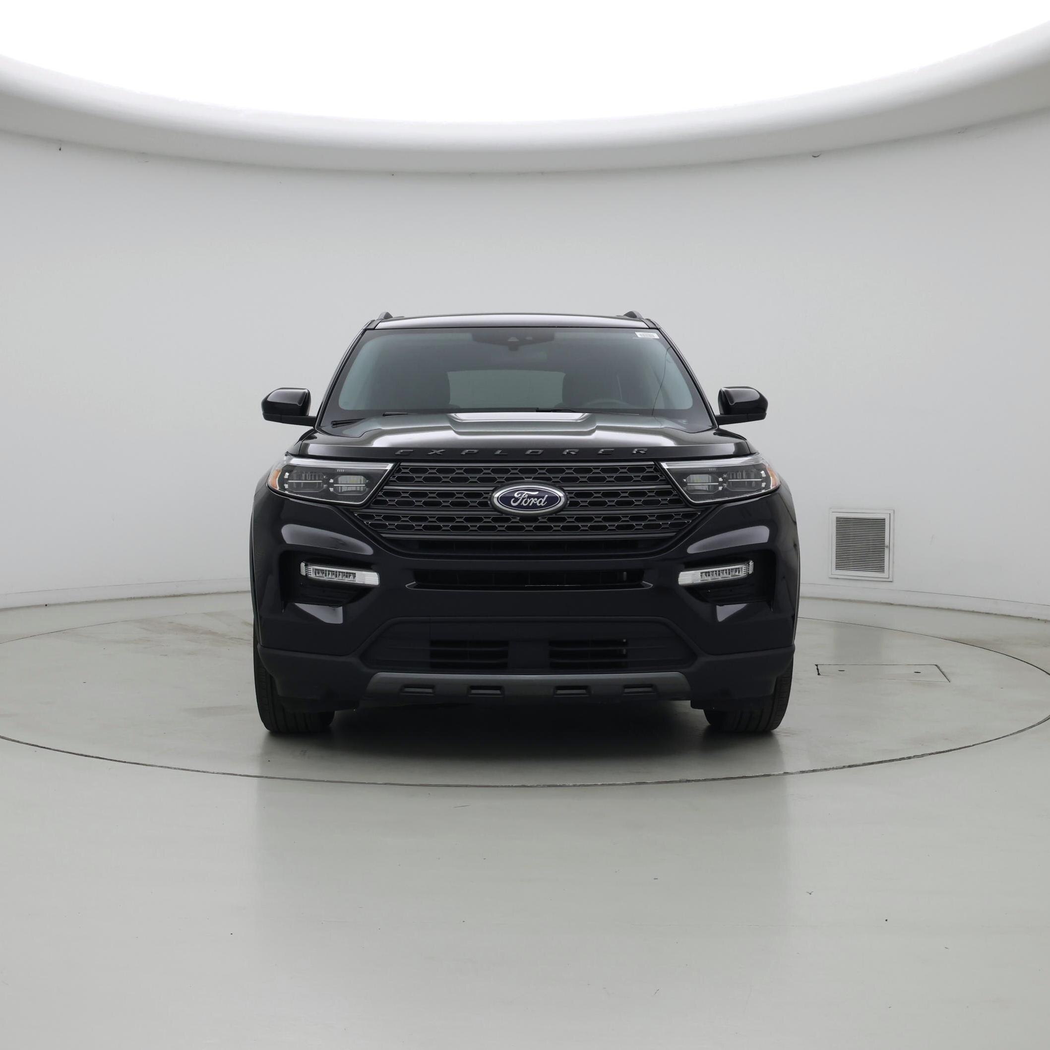 Thumbnail: 2023 Ford Explorer - 5