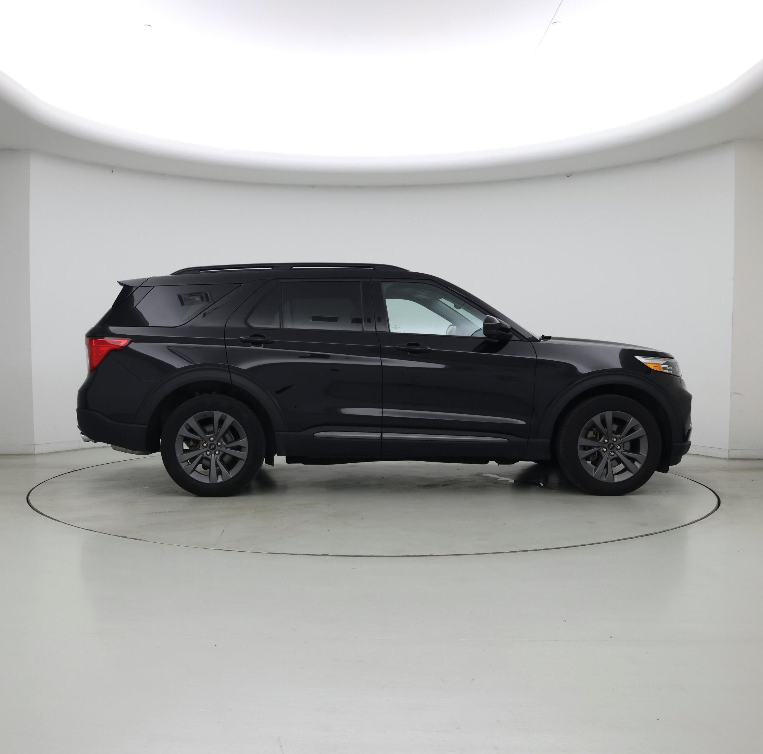 Thumbnail: 2023 Ford Explorer - 7