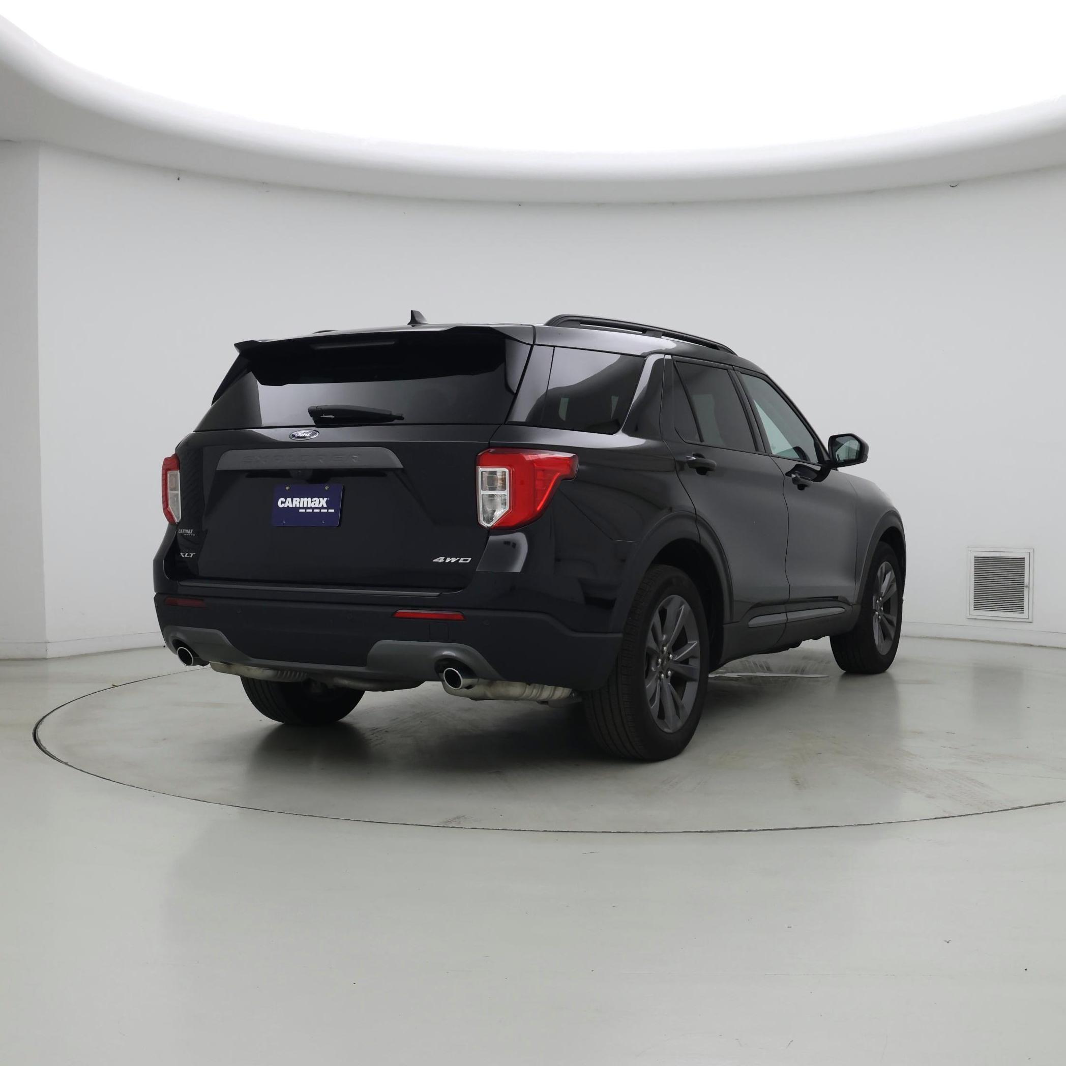 Thumbnail: 2023 Ford Explorer - 8