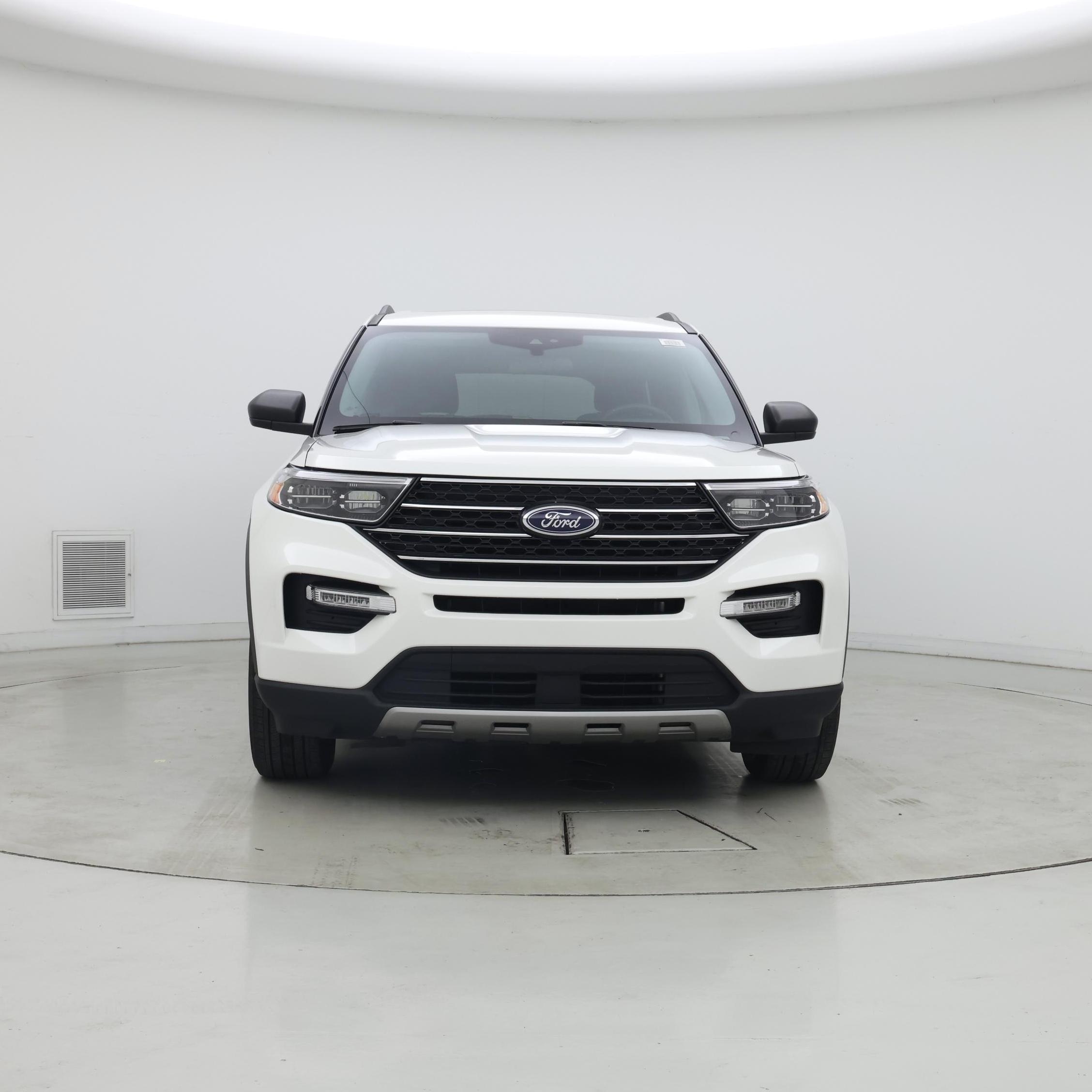 Thumbnail: 2023 Ford Explorer - 5