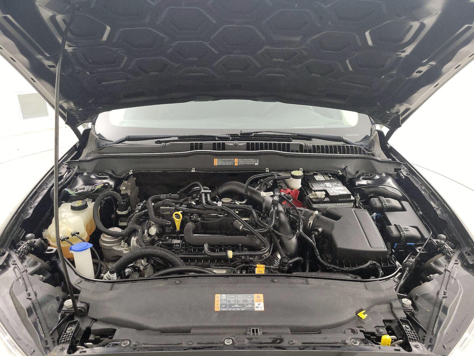2020 Ford Fusion SE - Photo 23