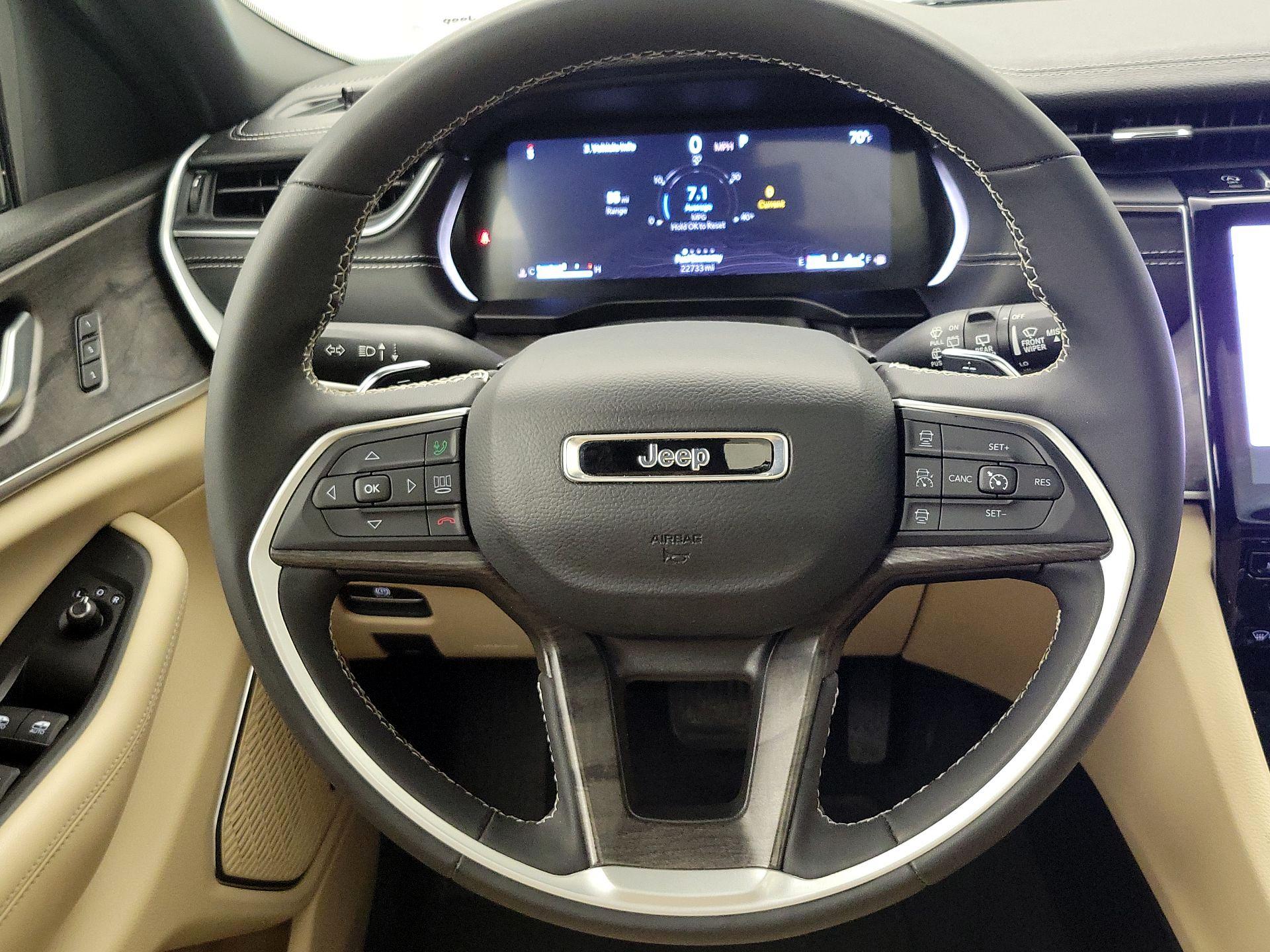Thumbnail: 2024 Jeep Grand Cherokee - 10