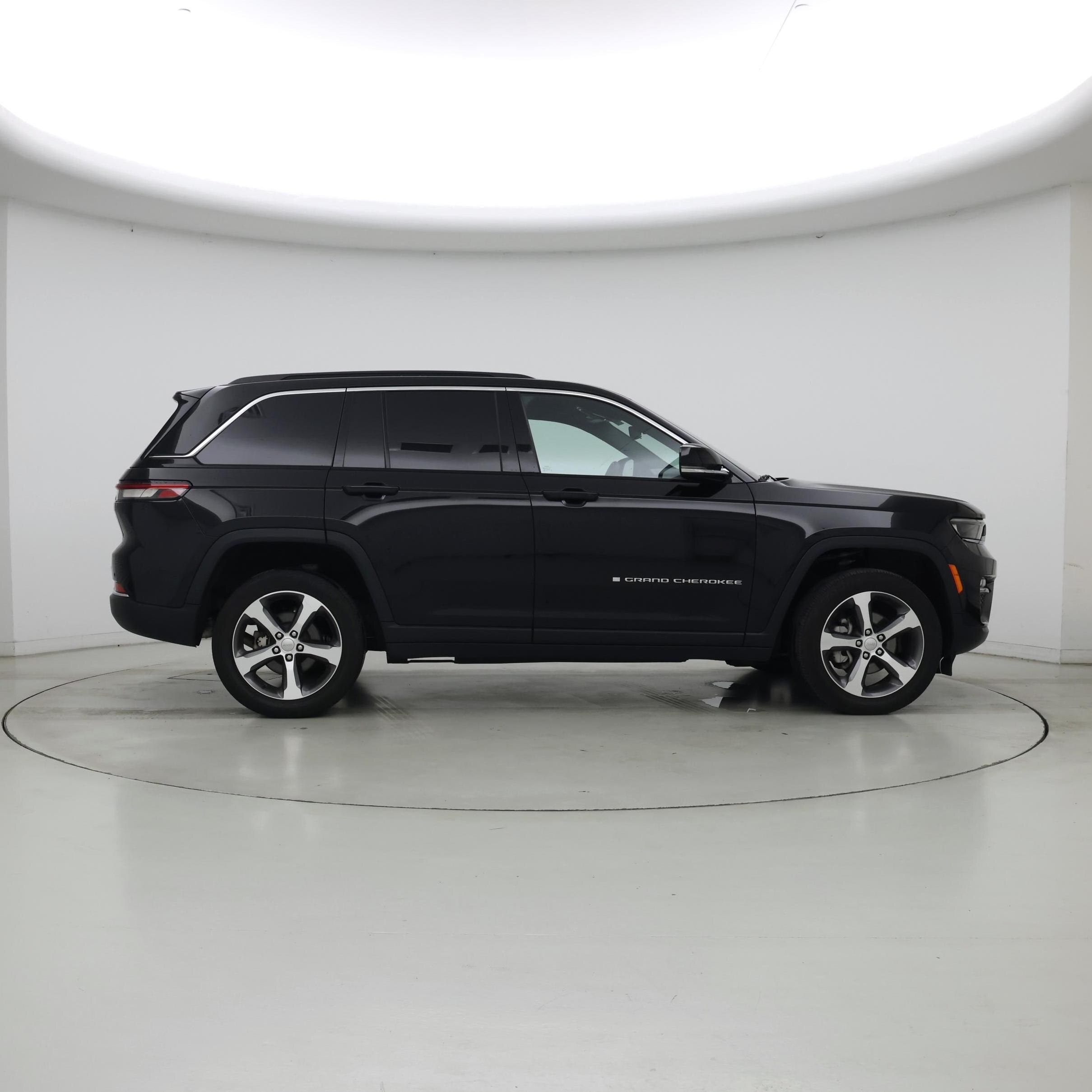 Thumbnail: 2024 Jeep Grand Cherokee - 7