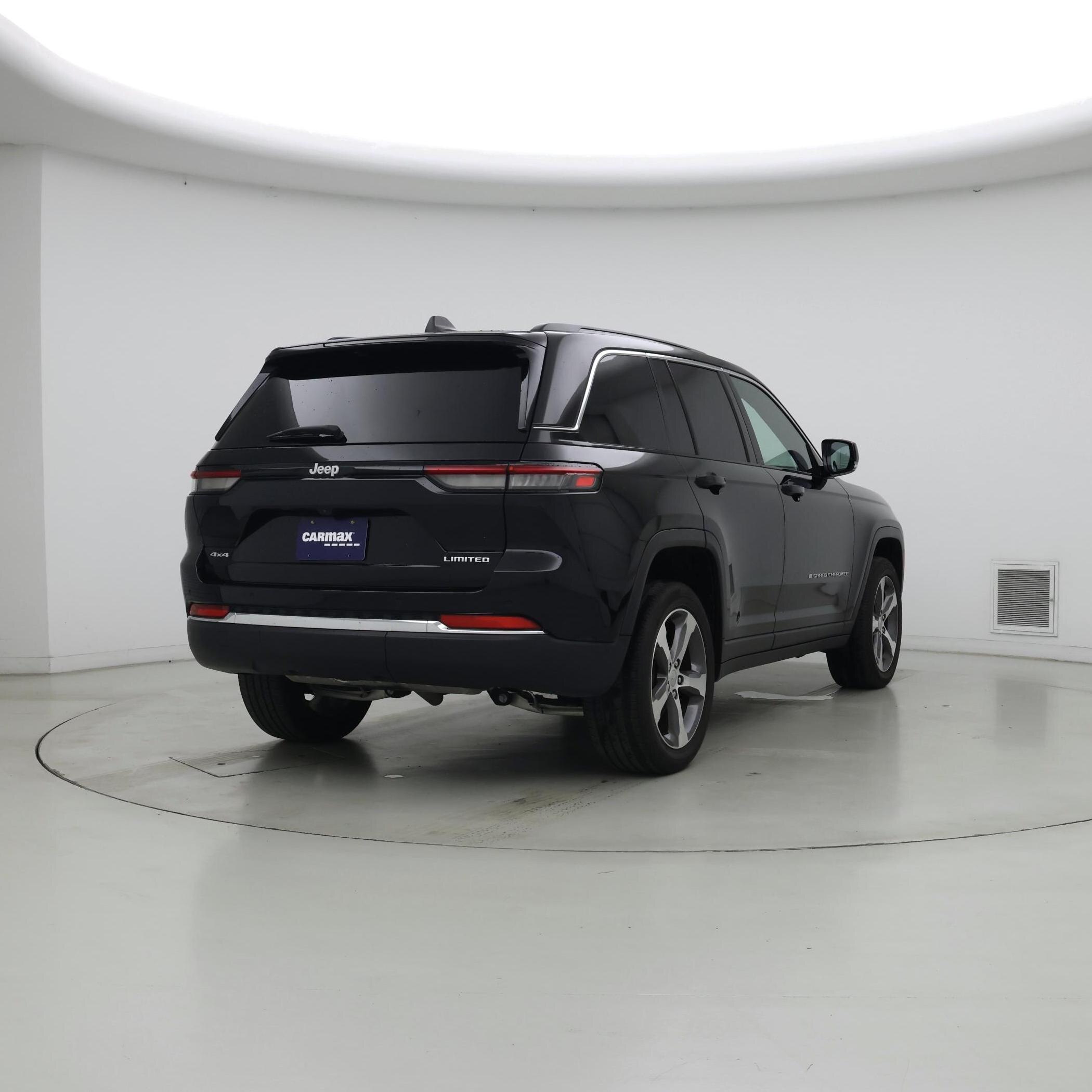 Thumbnail: 2024 Jeep Grand Cherokee - 8