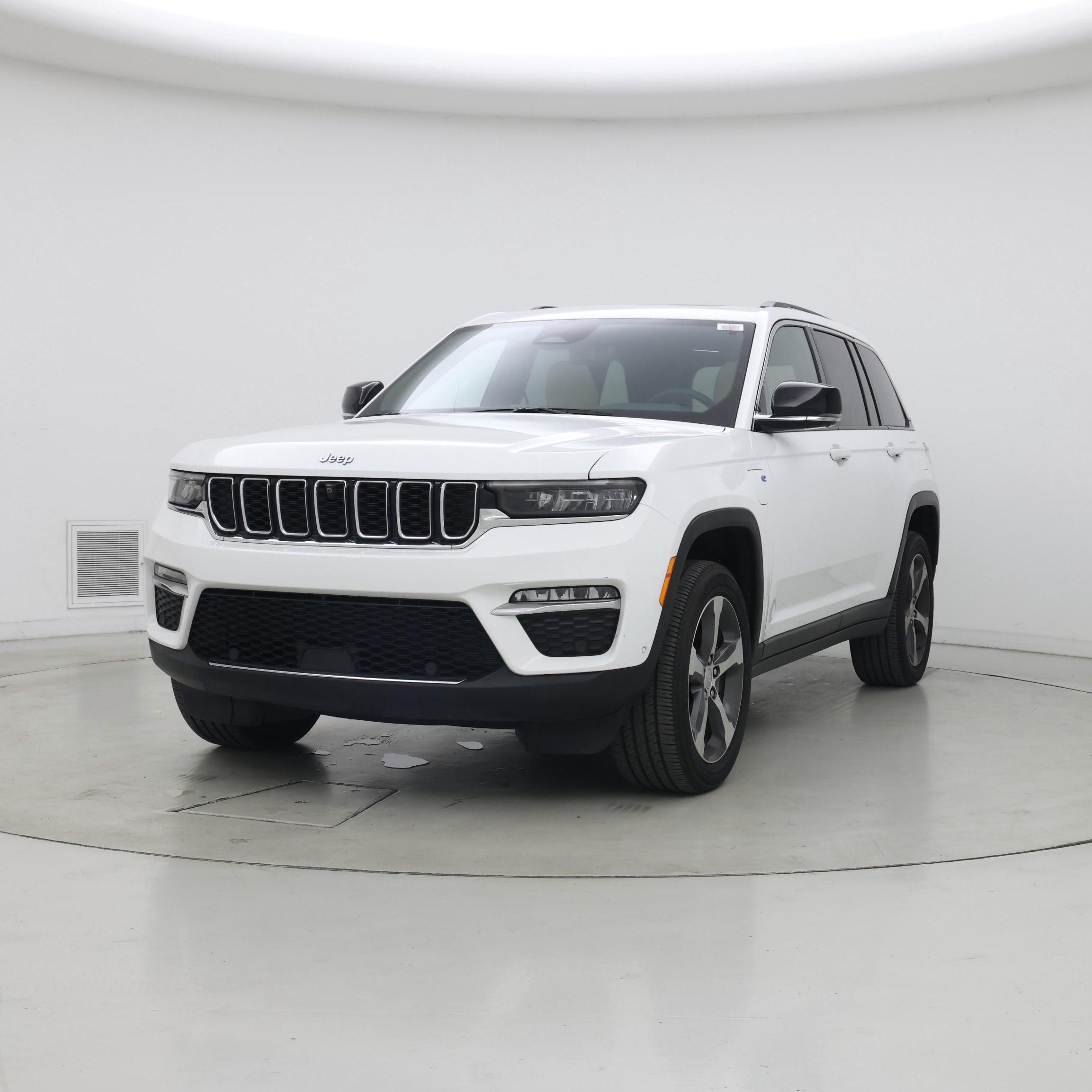 Thumbnail: 2022 Jeep Grand Cherokee - 4