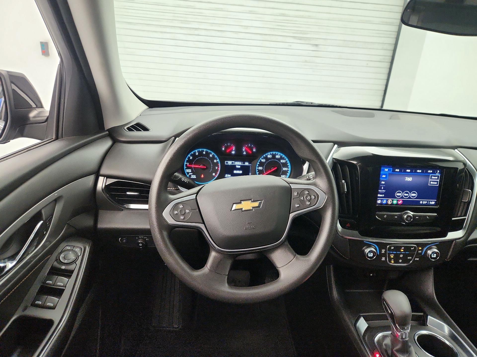 Thumbnail: 2021 Chevrolet Traverse - 10