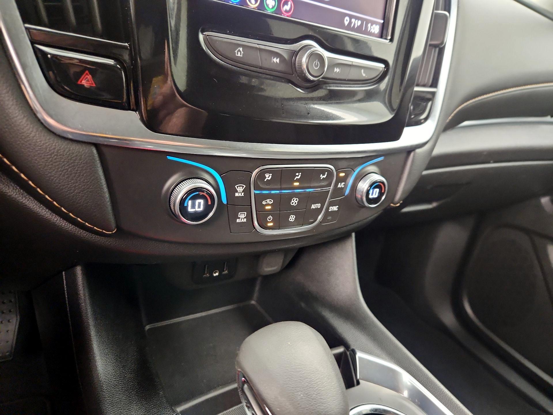 Thumbnail: 2021 Chevrolet Traverse - 16