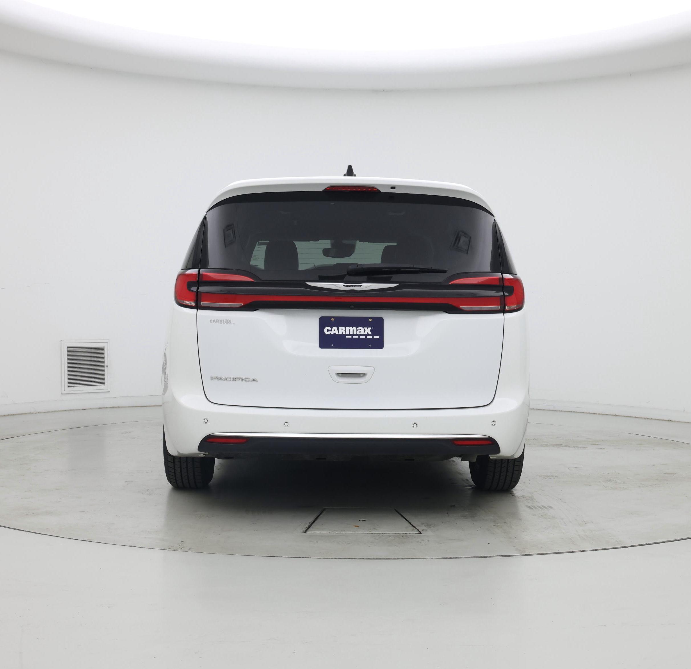 Thumbnail: 2023 Chrysler Pacifica - 6