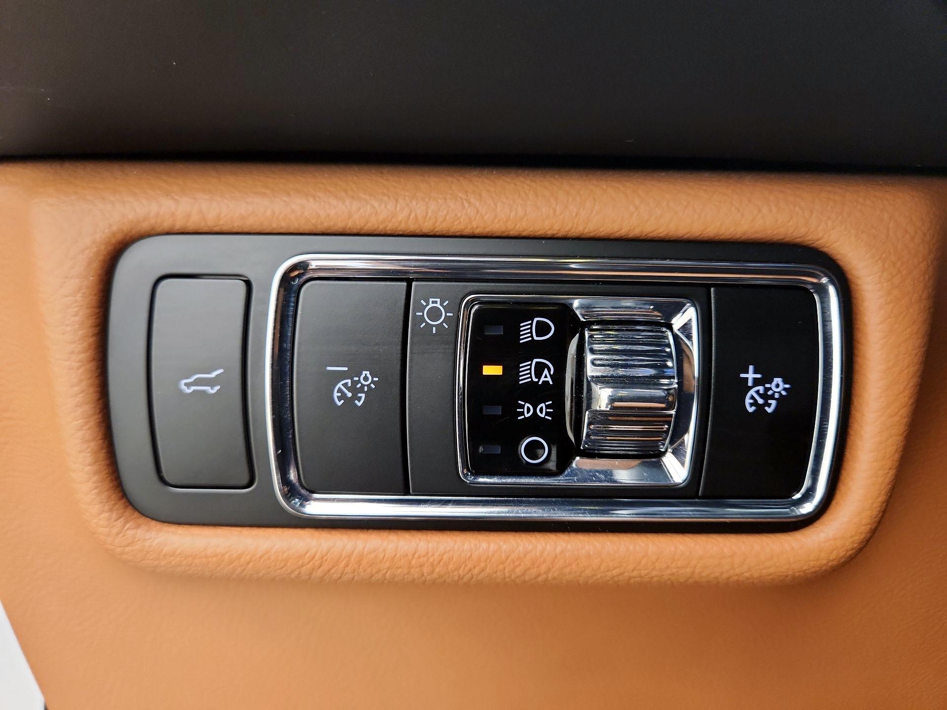 Thumbnail: 2025 Lincoln Aviator - 13