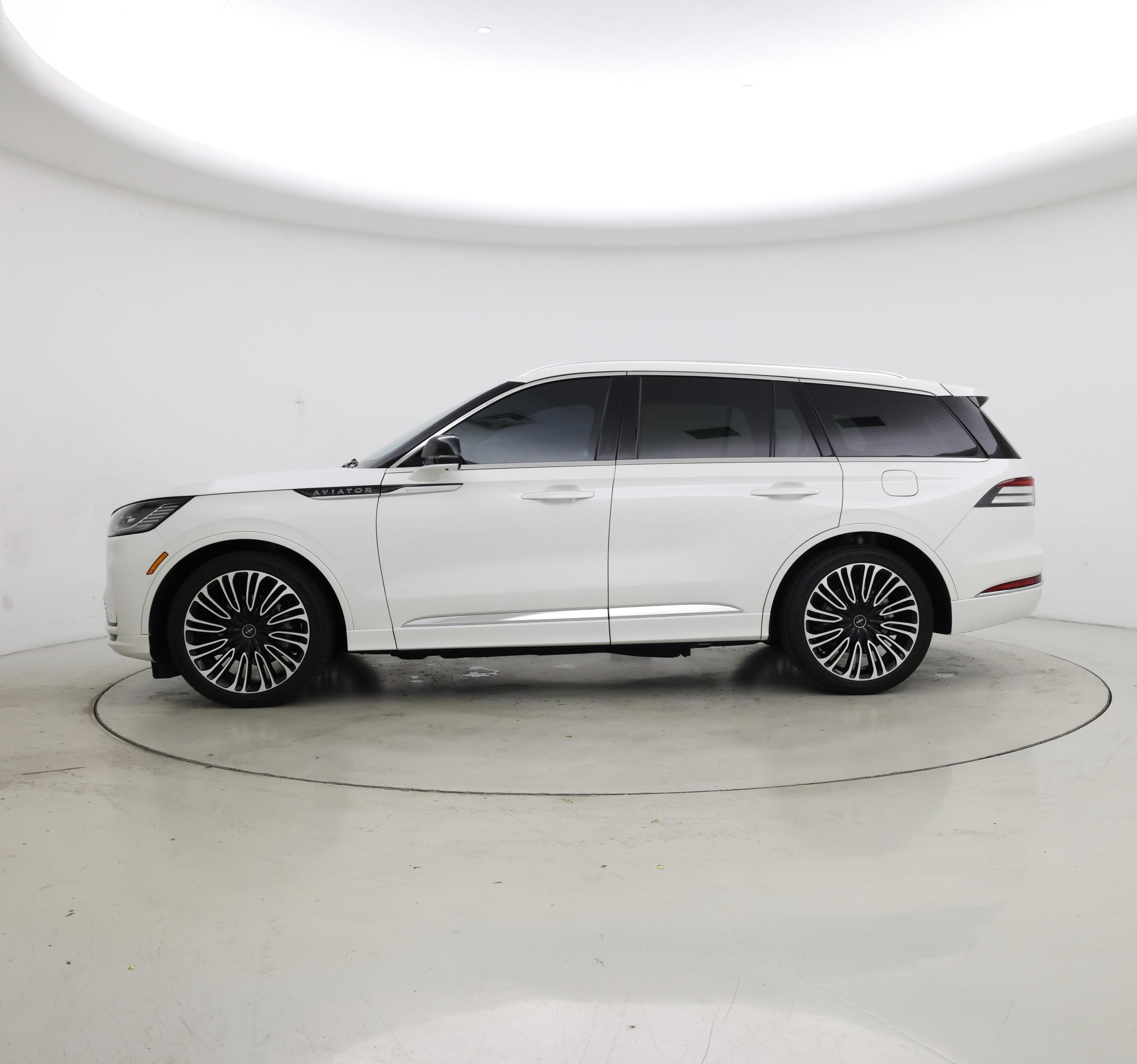 Thumbnail: 2025 Lincoln Aviator - 3