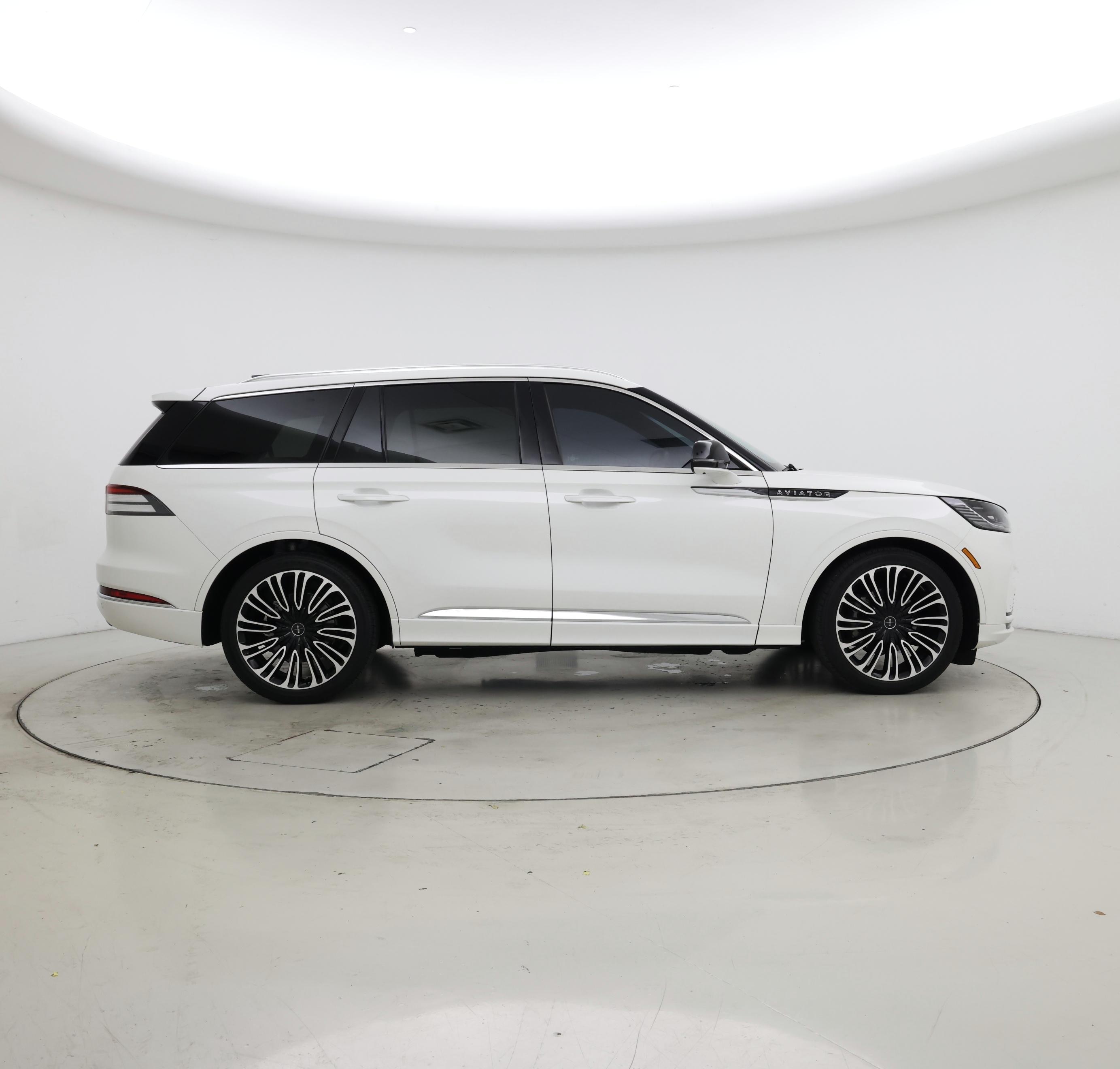 Thumbnail: 2025 Lincoln Aviator - 7